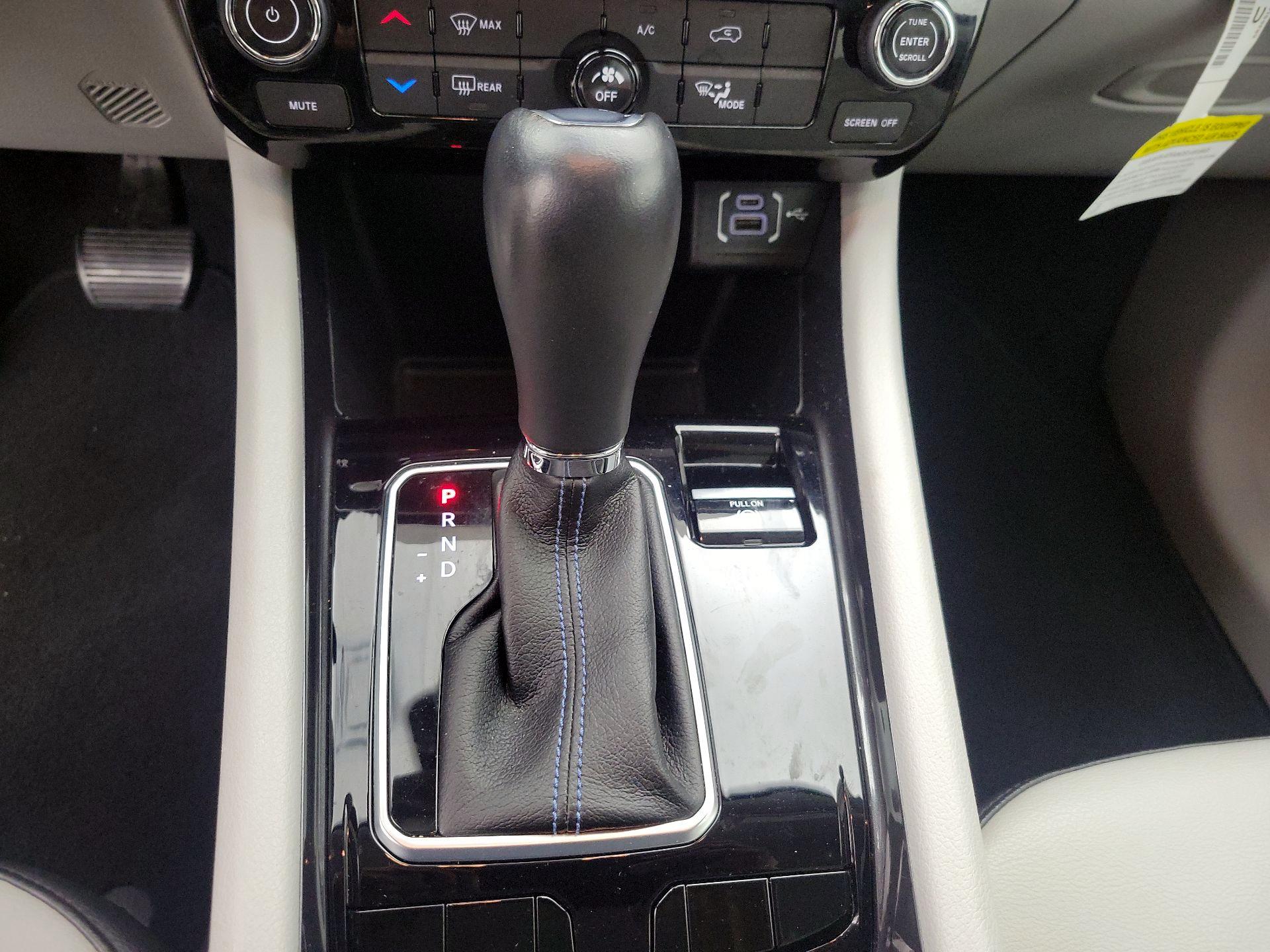 Thumbnail: 2022 Jeep Compass - 17