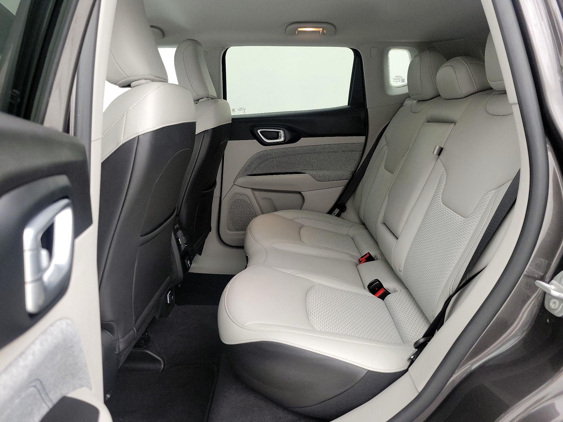 Thumbnail: 2022 Jeep Compass - 19