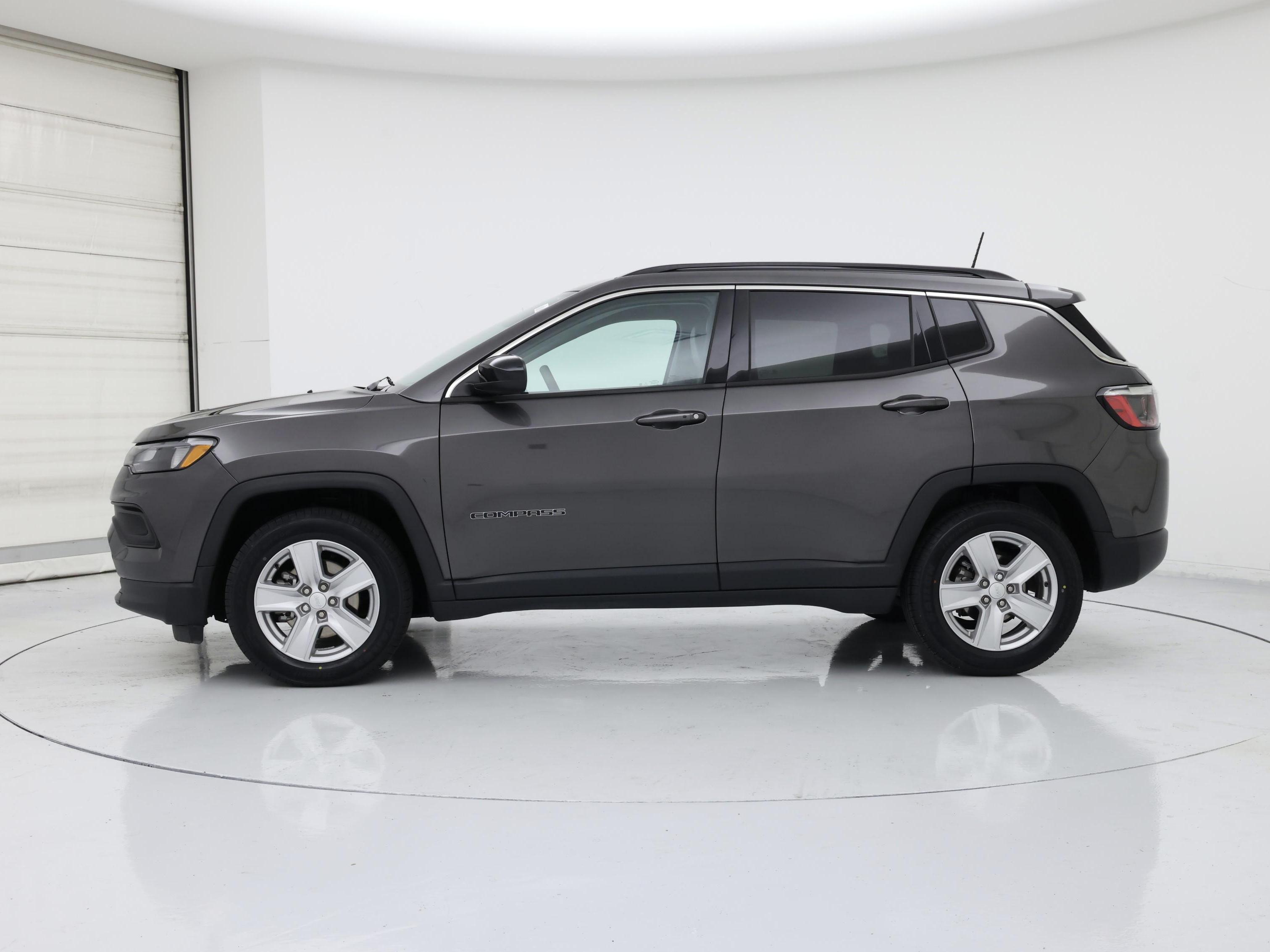Thumbnail: 2022 Jeep Compass - 3