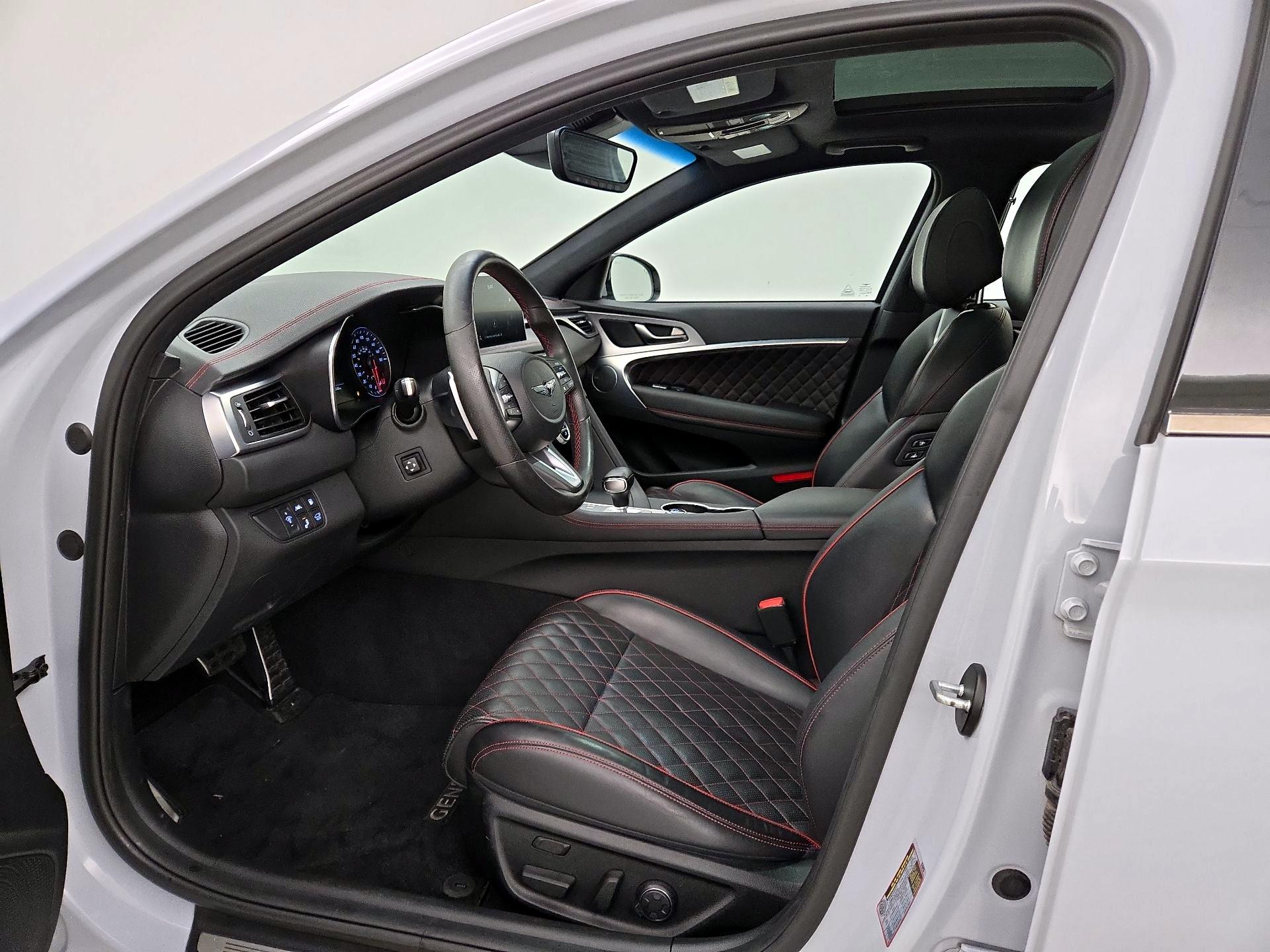 Thumbnail: 2021 Genesis G70 - 11