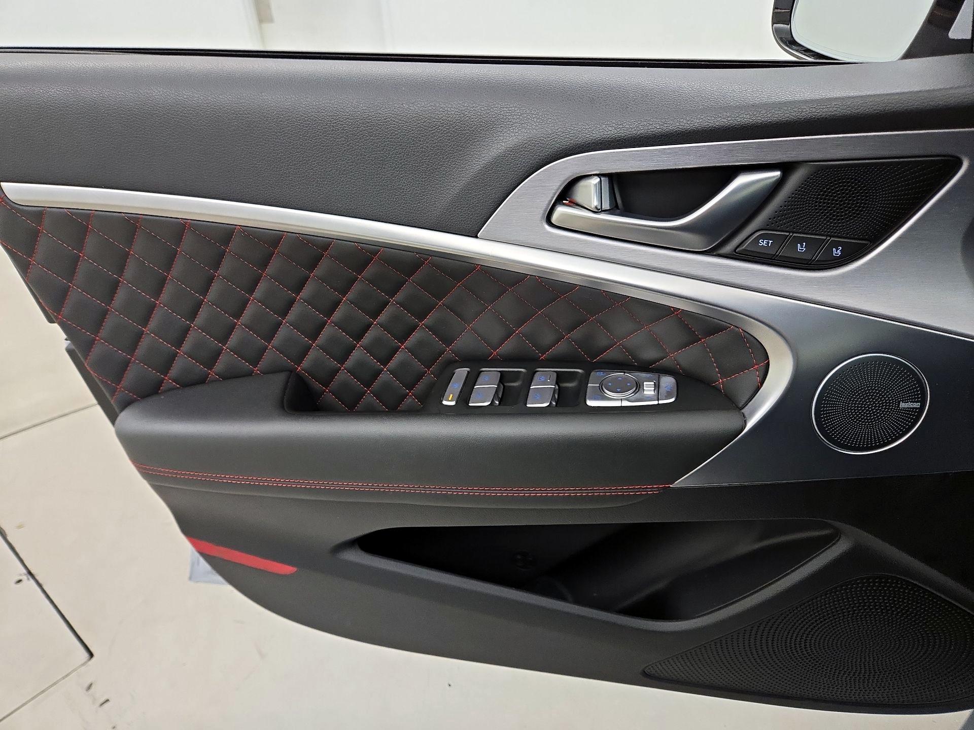 Thumbnail: 2021 Genesis G70 - 12