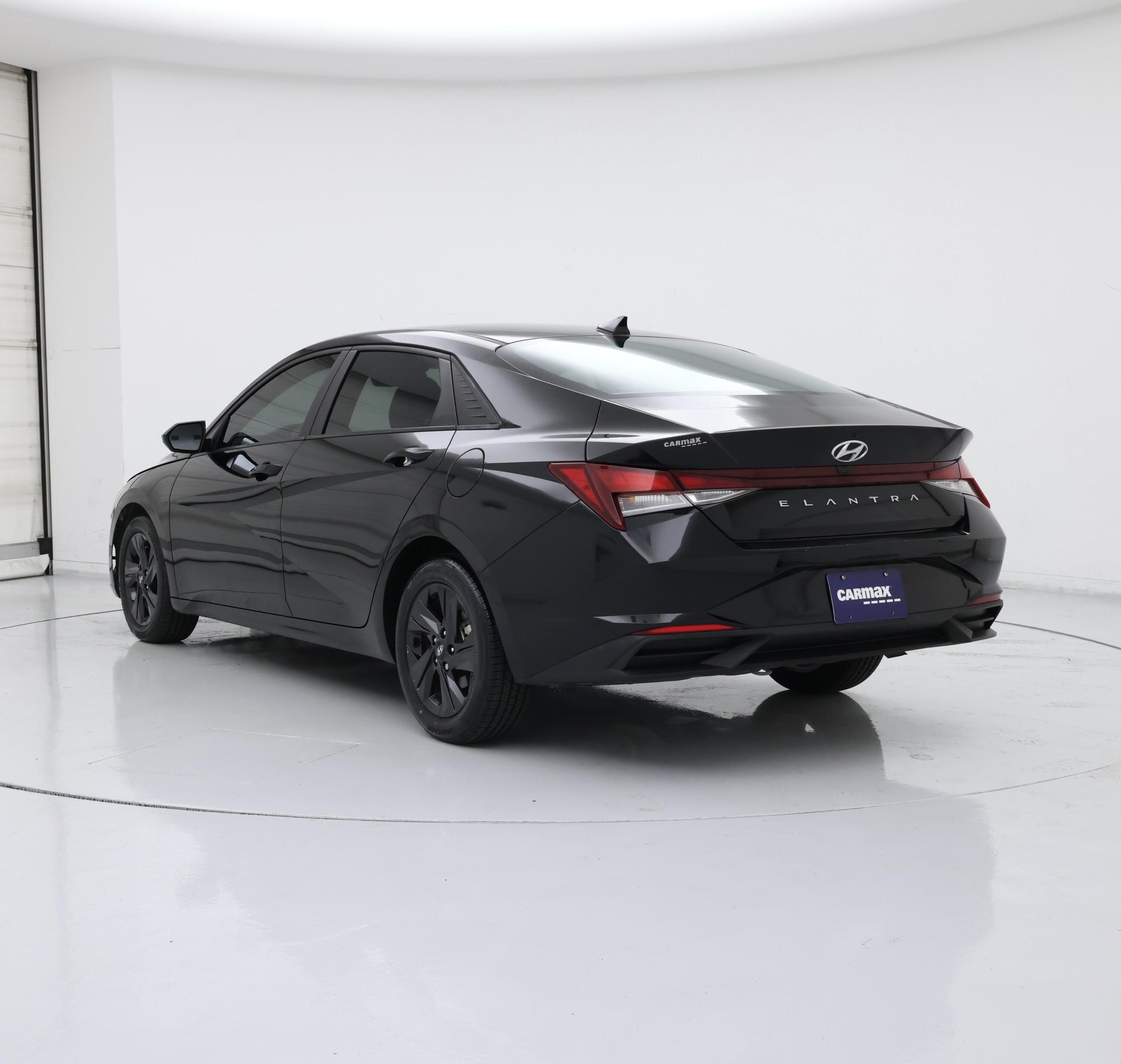 Thumbnail: 2022 Hyundai Elantra - 2