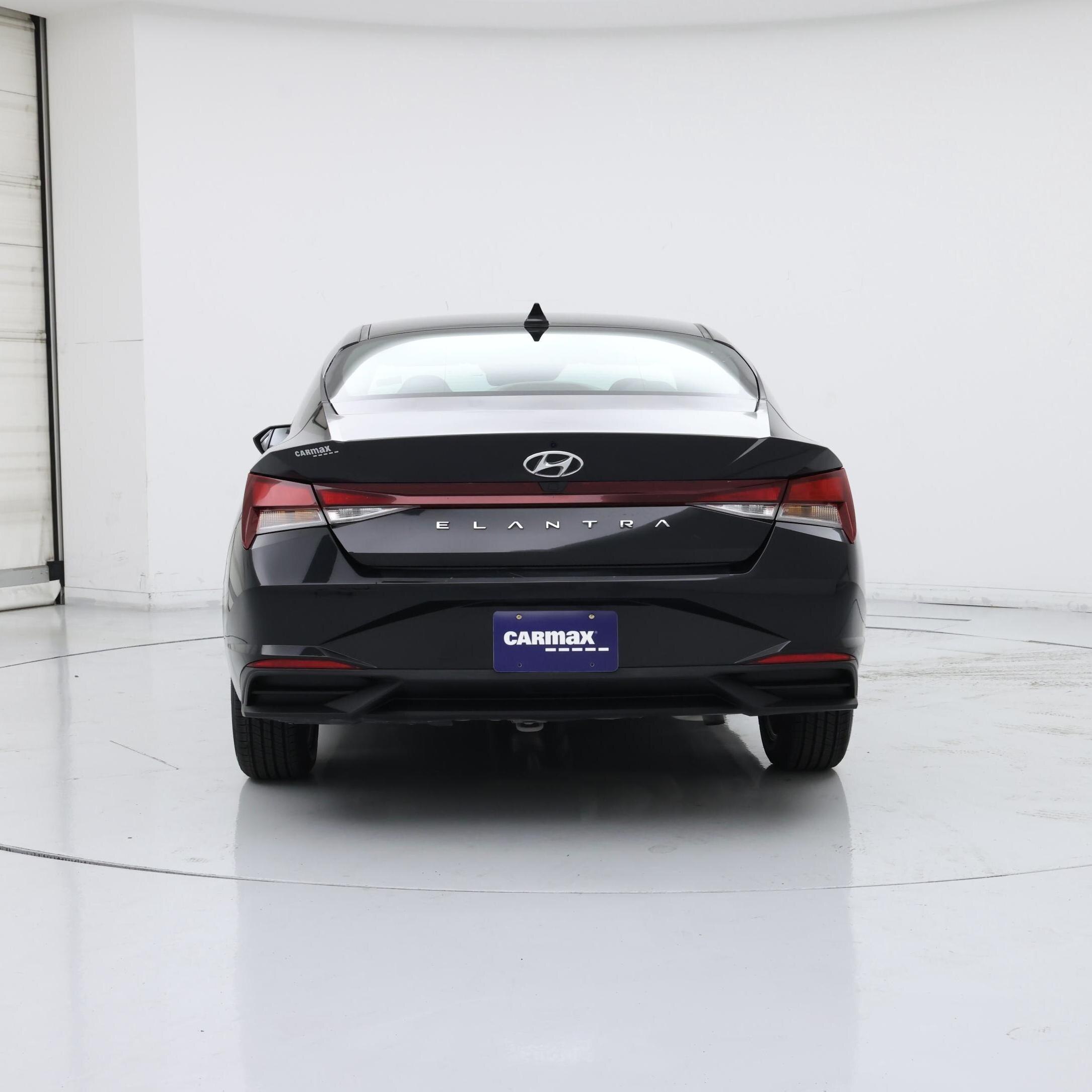 Thumbnail: 2022 Hyundai Elantra - 6