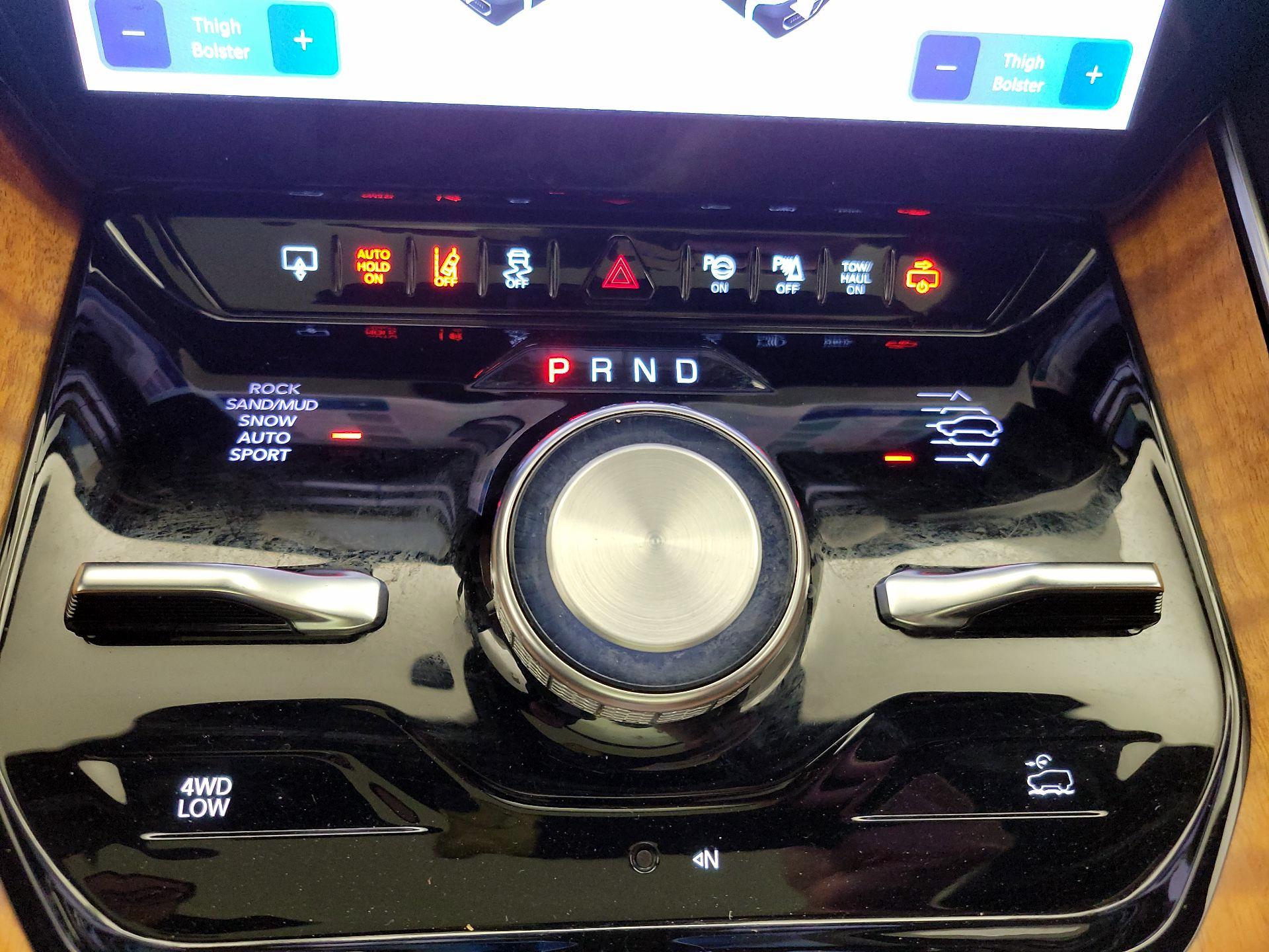 Thumbnail: 2022 Jeep Grand Wagoneer - 18