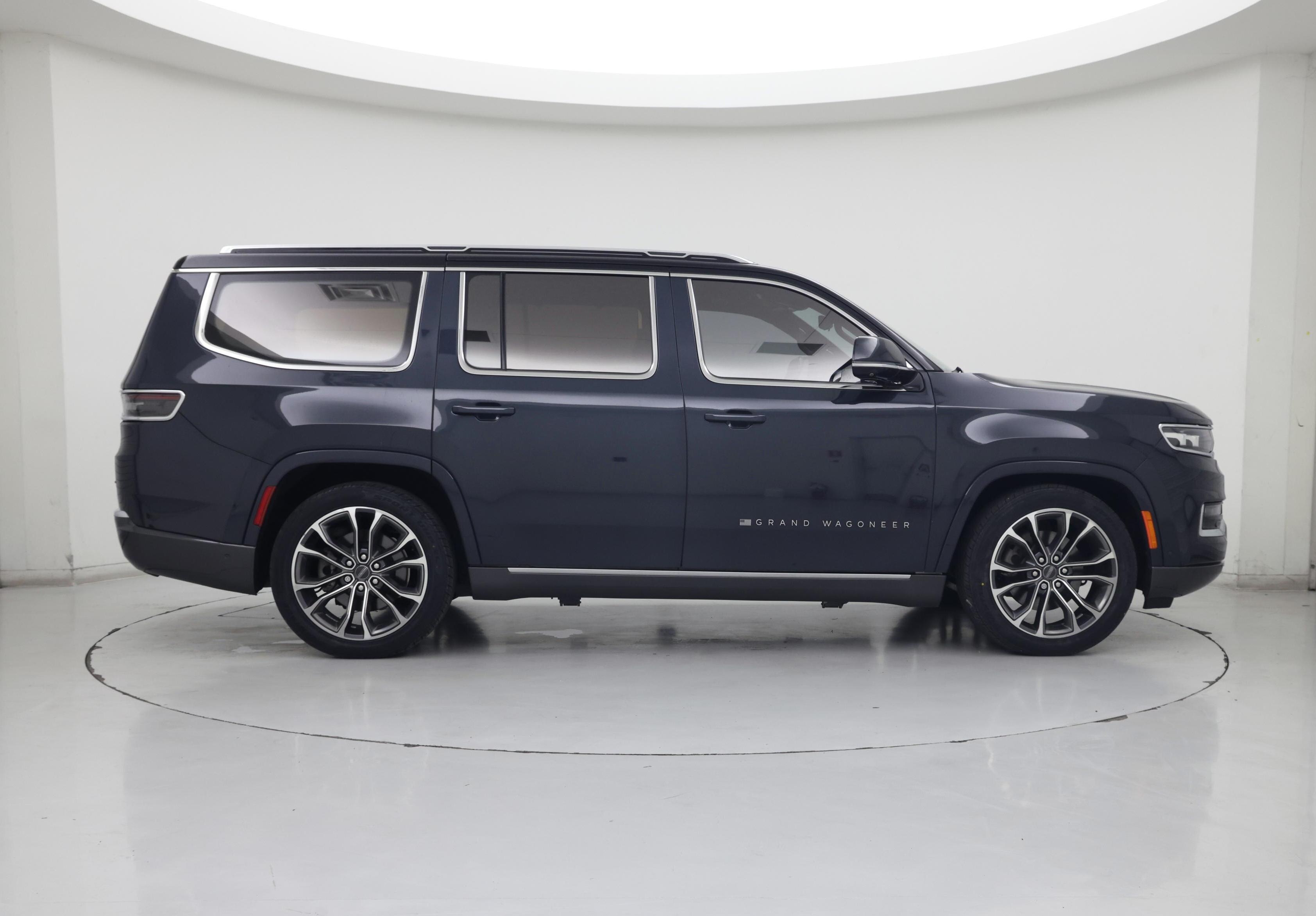 Thumbnail: 2022 Jeep Grand Wagoneer - 7