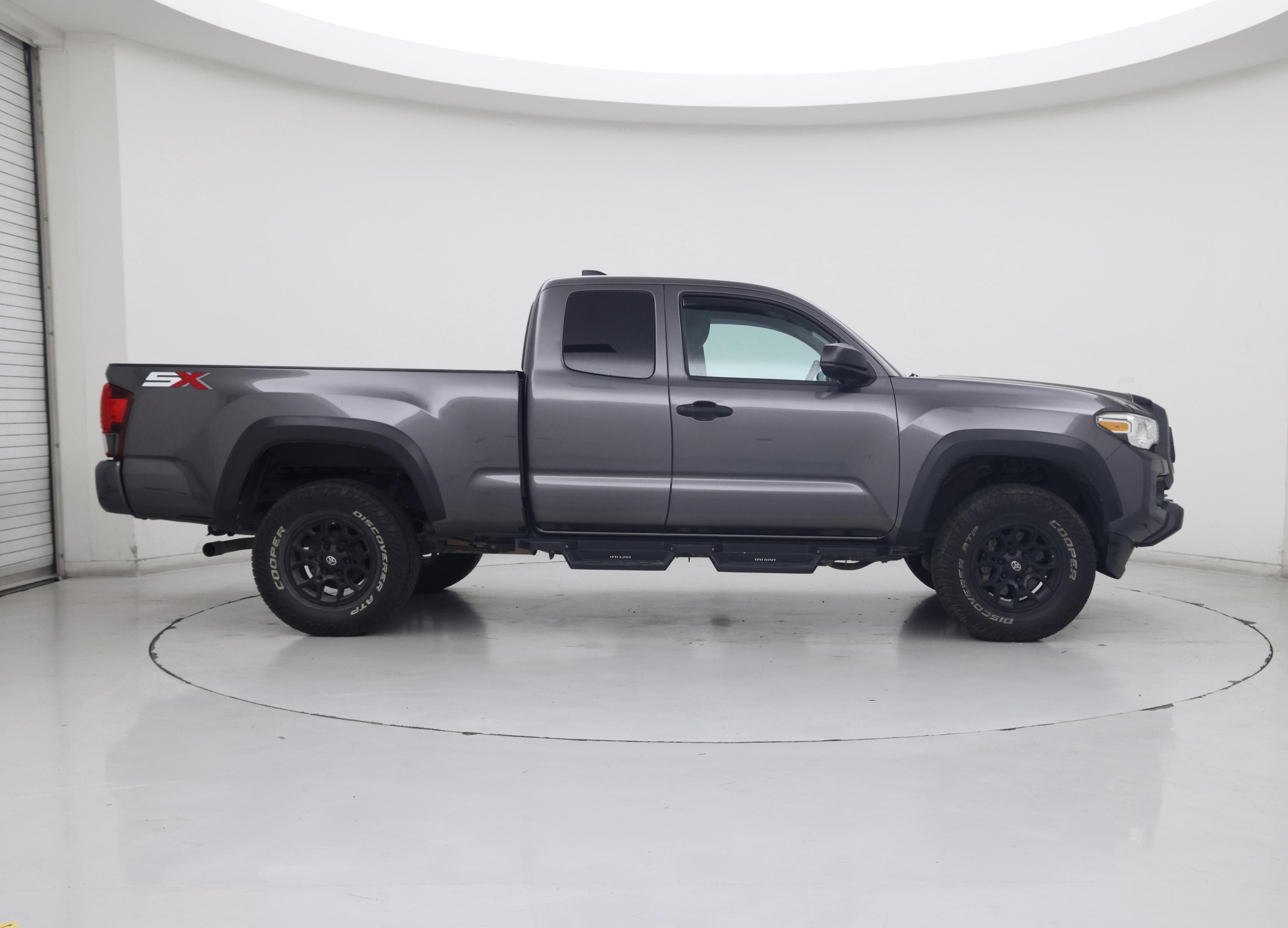 Thumbnail: 2021 Toyota Tacoma - 7