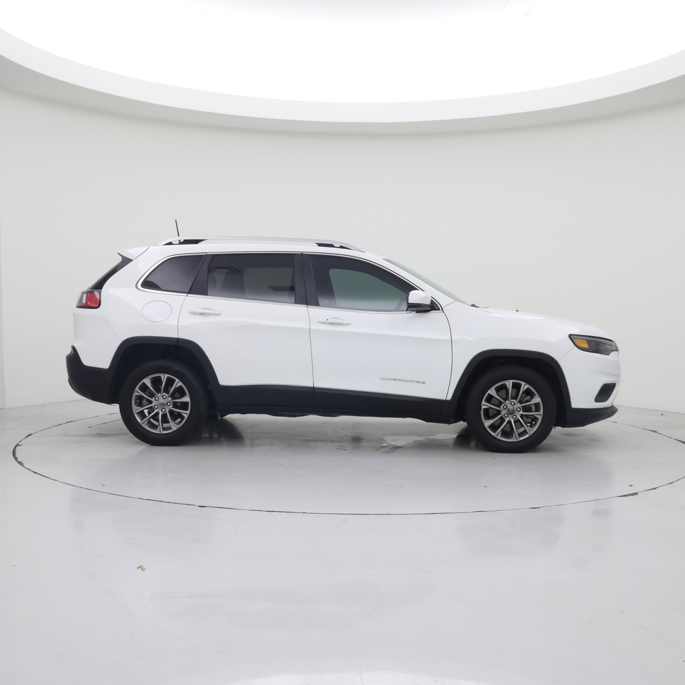 Thumbnail: 2019 Jeep Cherokee - 7