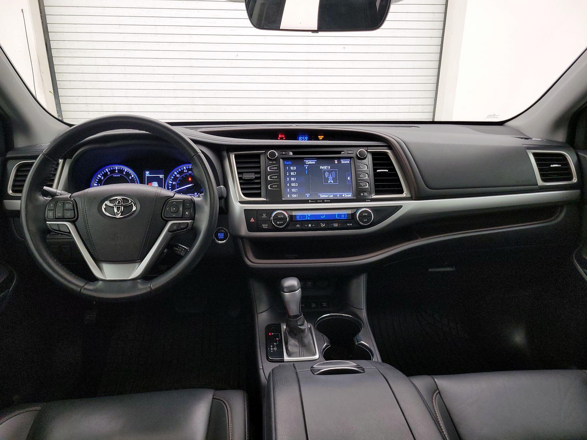 Thumbnail: 2019 Toyota Highlander - 9