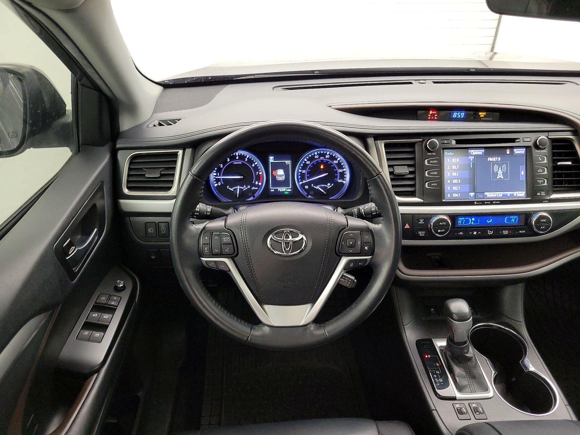Thumbnail: 2019 Toyota Highlander - 10