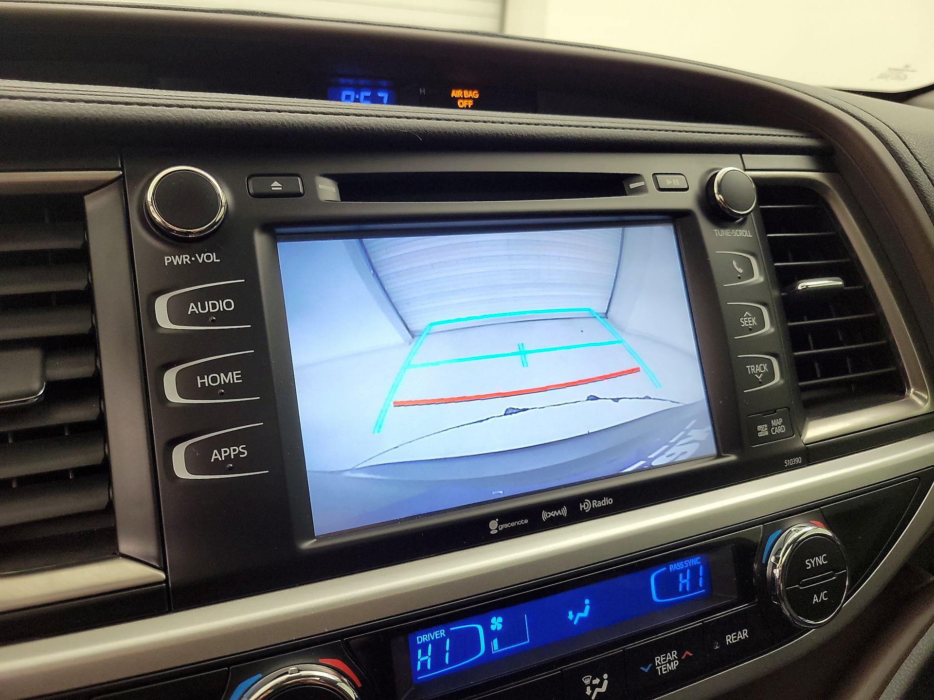 Thumbnail: 2019 Toyota Highlander - 15