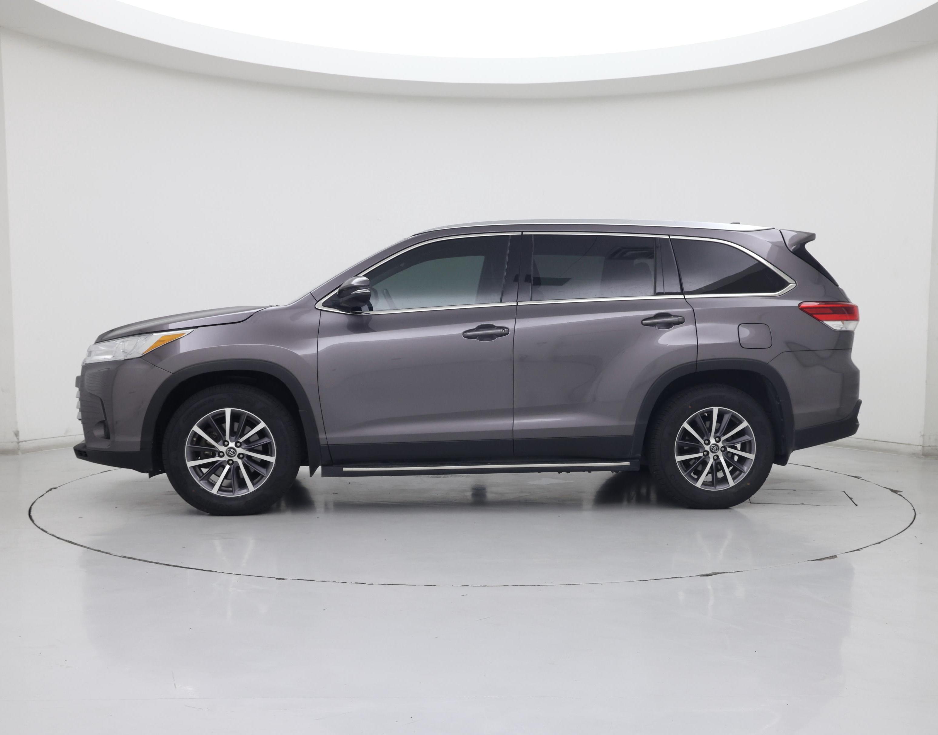 Thumbnail: 2019 Toyota Highlander - 3