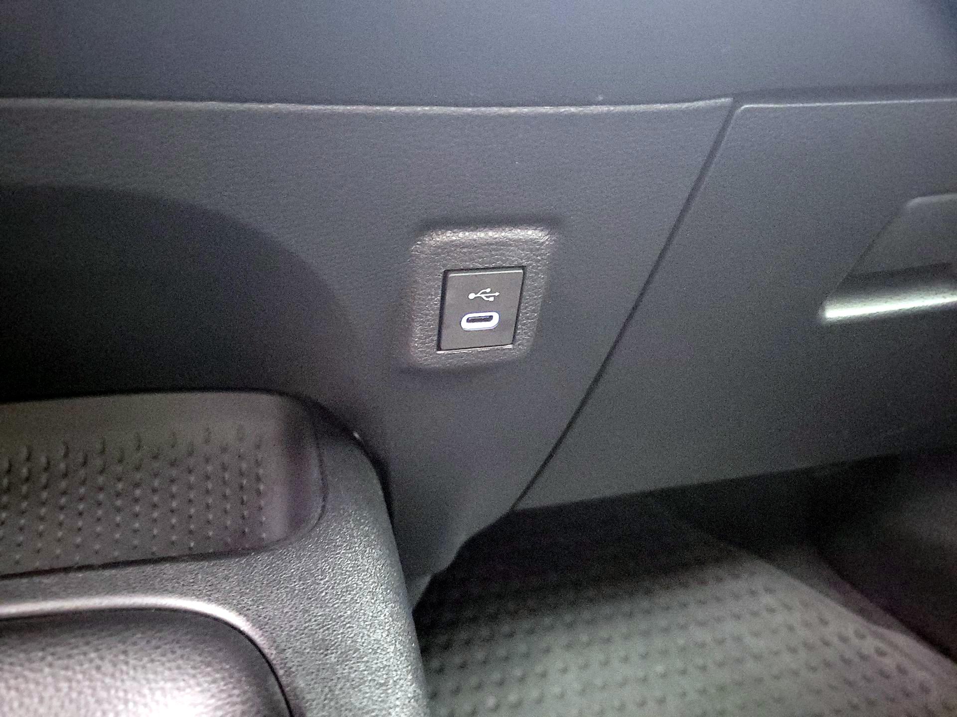 Thumbnail: 2025 Toyota Corolla - 18