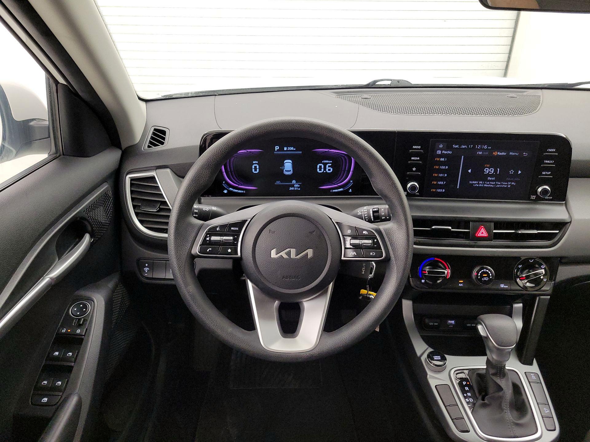 Thumbnail: 2024 Kia Seltos - 10