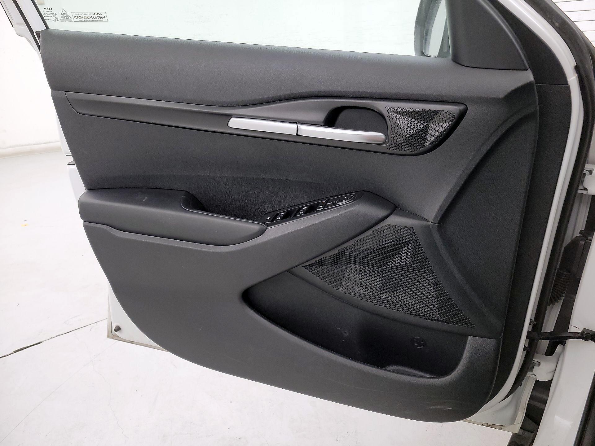 Thumbnail: 2024 Kia Seltos - 12