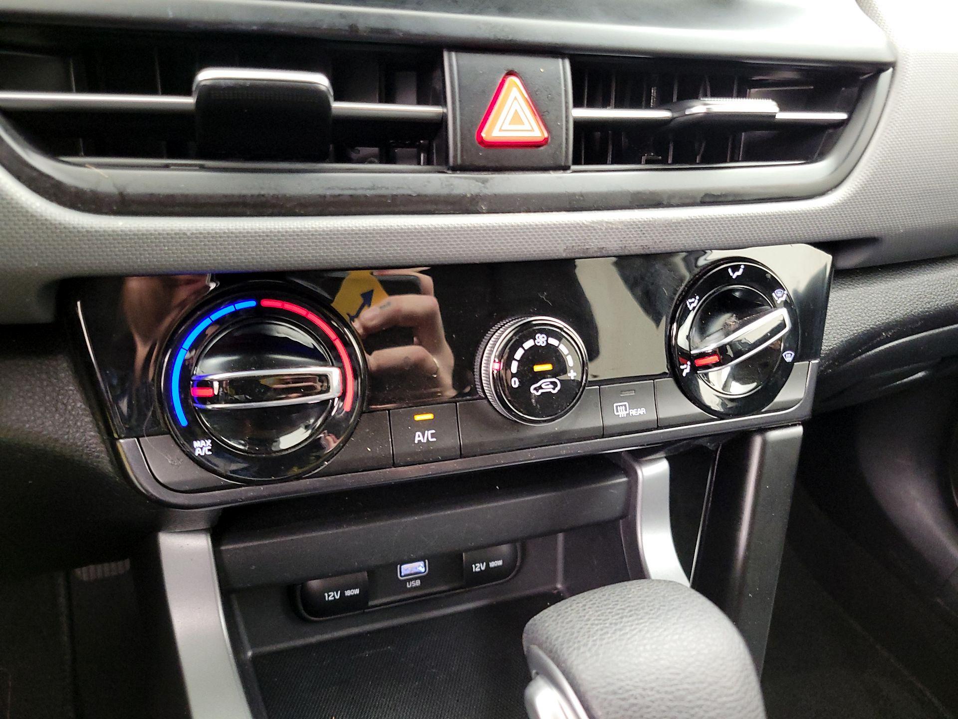 Thumbnail: 2024 Kia Seltos - 16