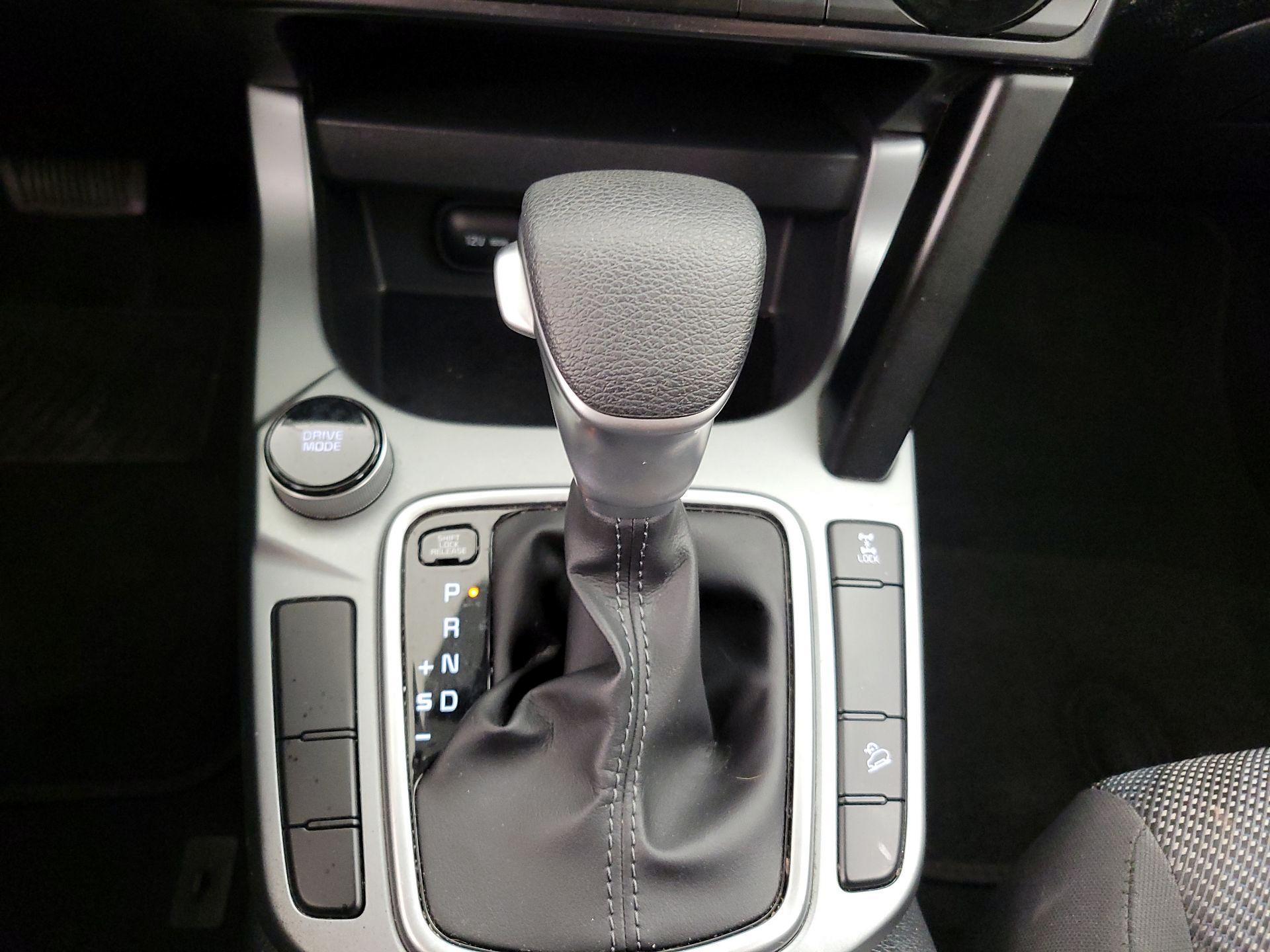 Thumbnail: 2024 Kia Seltos - 17