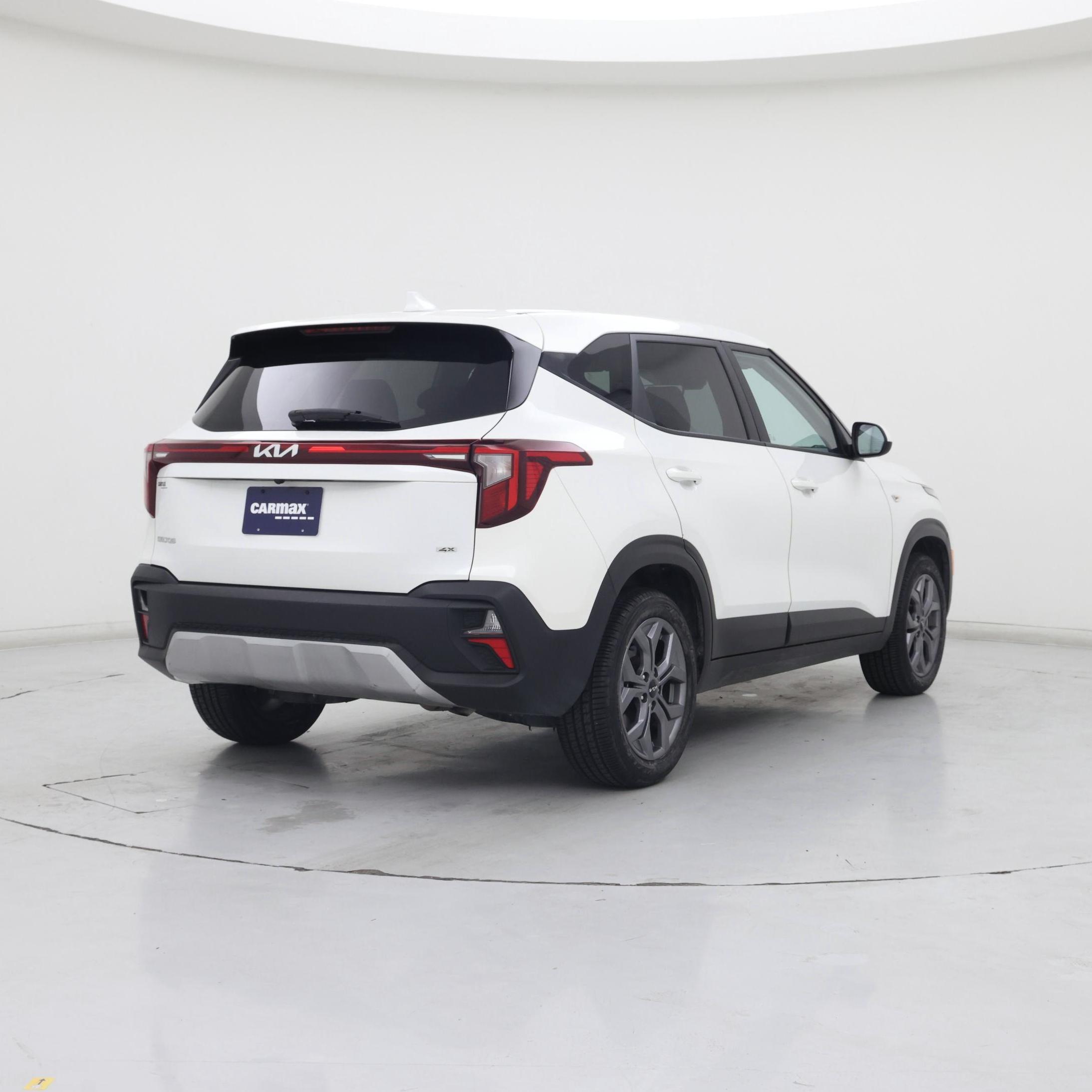 Thumbnail: 2024 Kia Seltos - 8