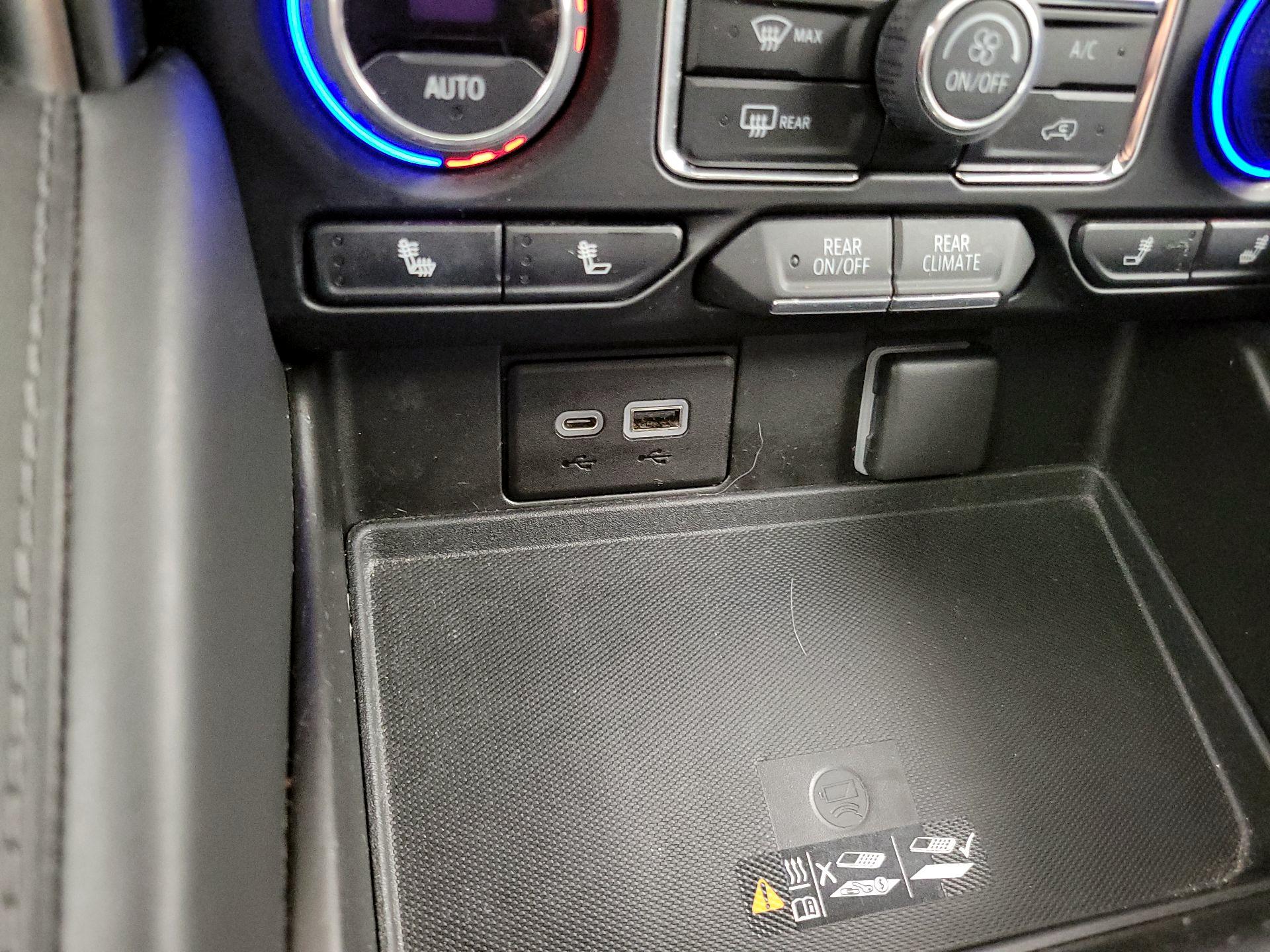 Thumbnail: 2022 Chevrolet Tahoe - 19