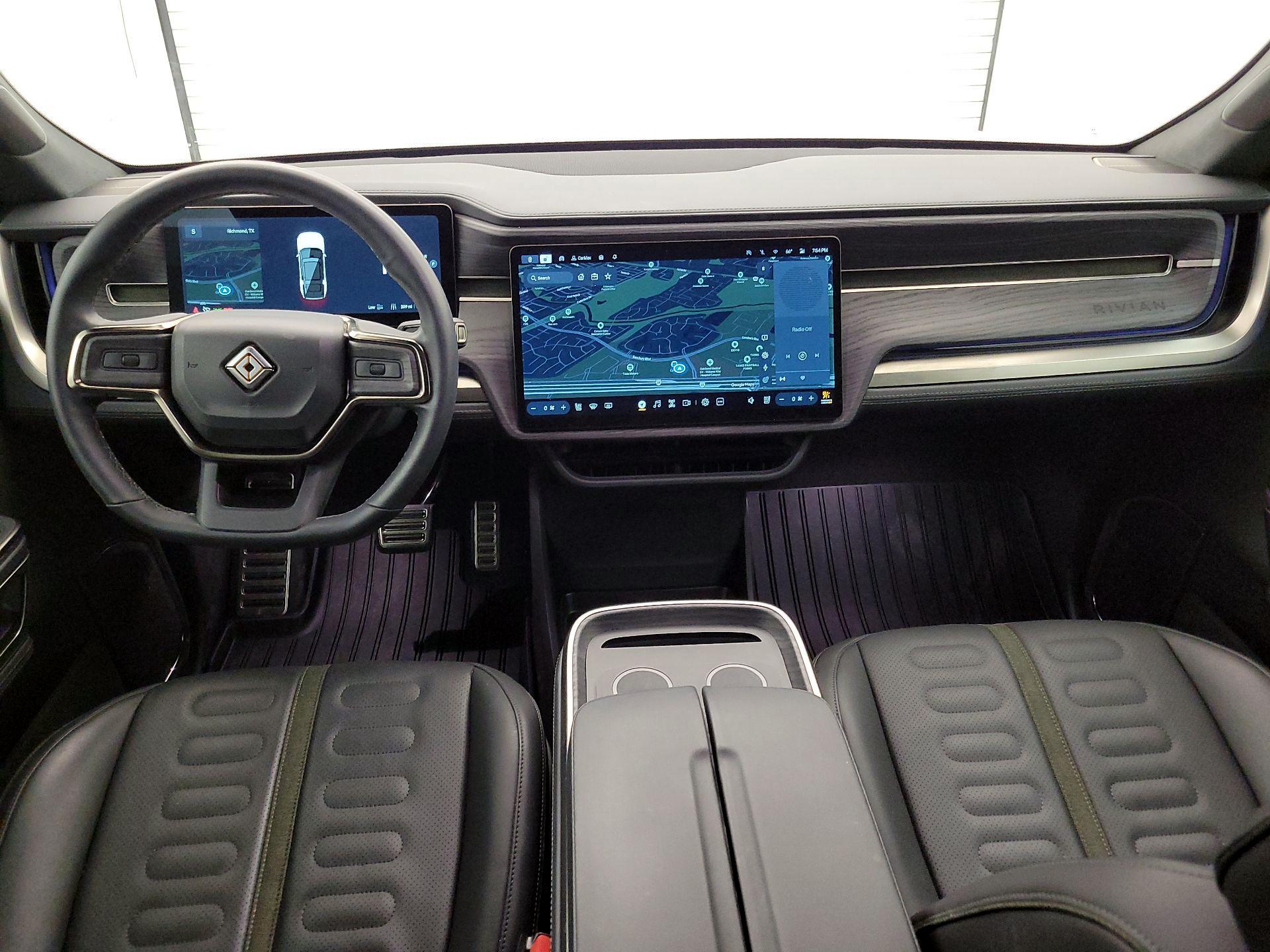 Thumbnail: 2023 Rivian R1S - 9