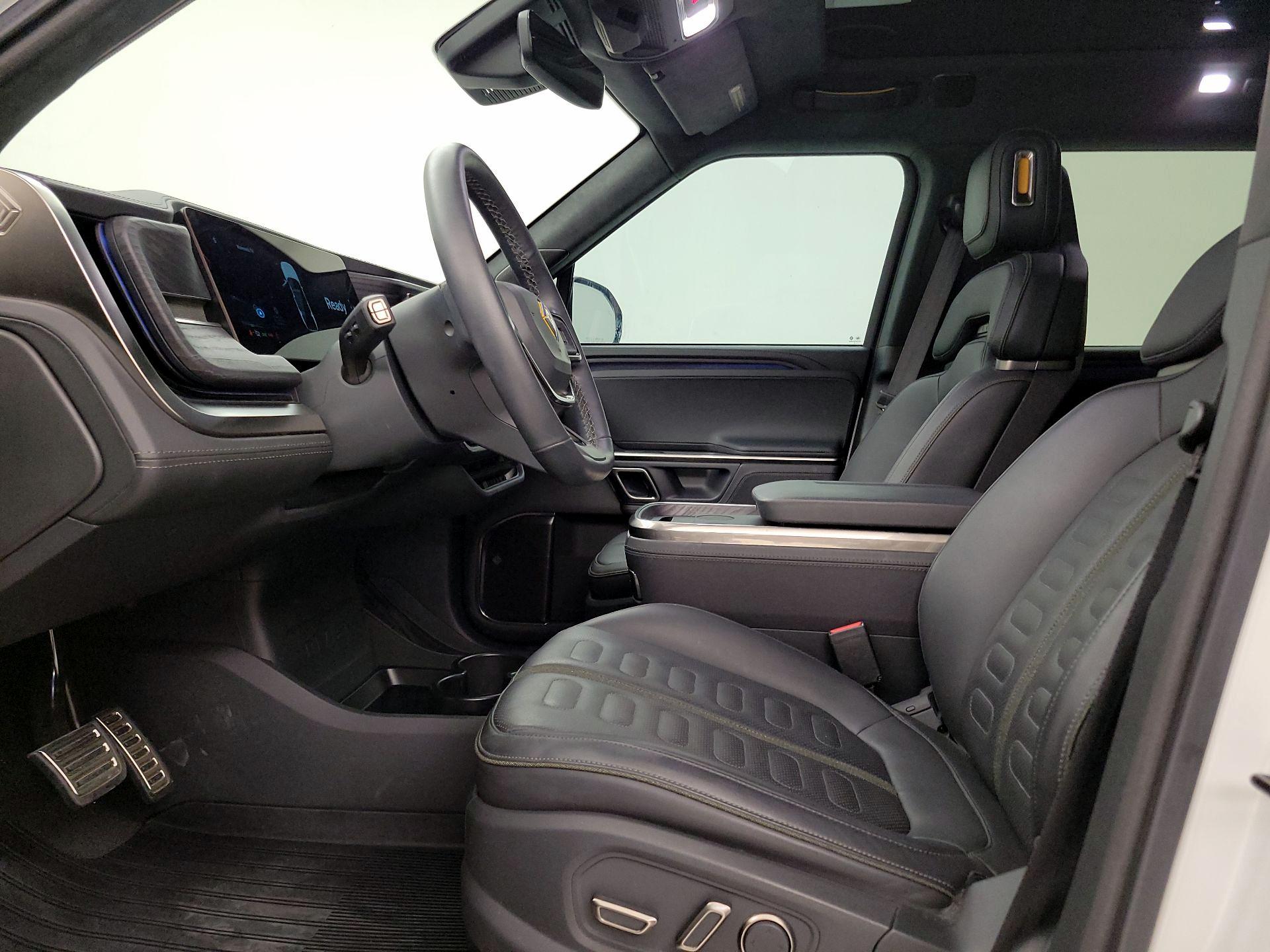 Thumbnail: 2023 Rivian R1S - 11