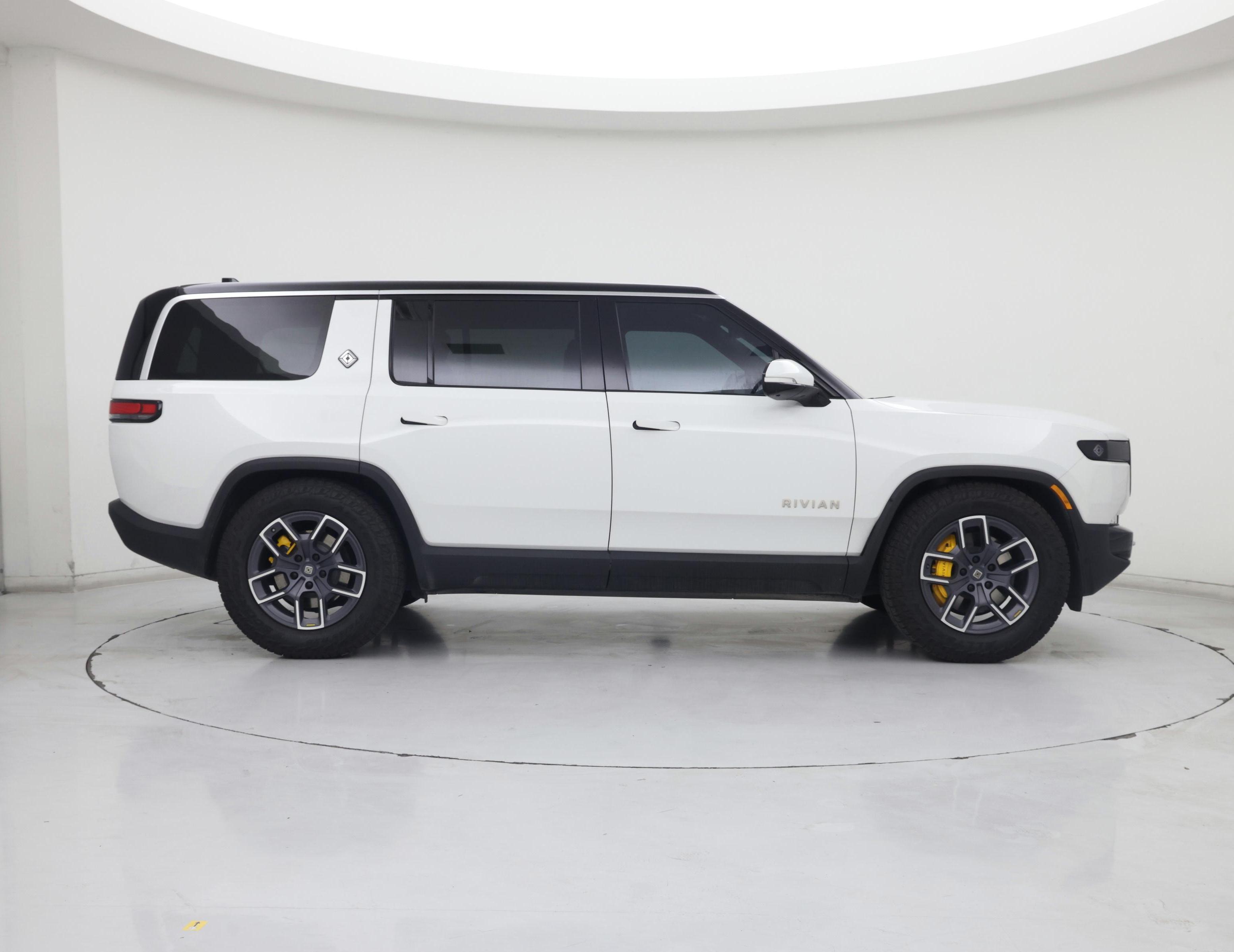 Thumbnail: 2023 Rivian R1S - 7