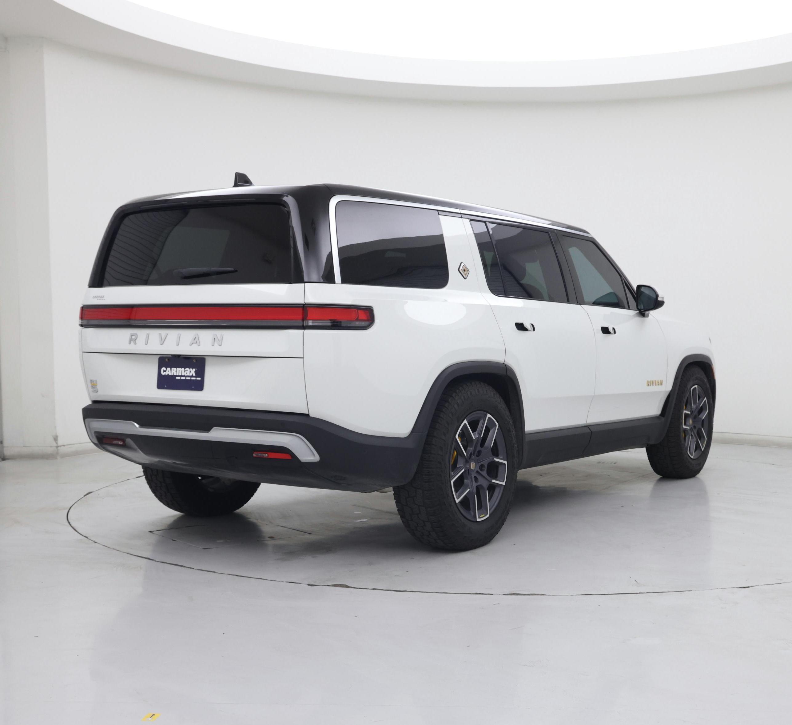 Thumbnail: 2023 Rivian R1S - 8