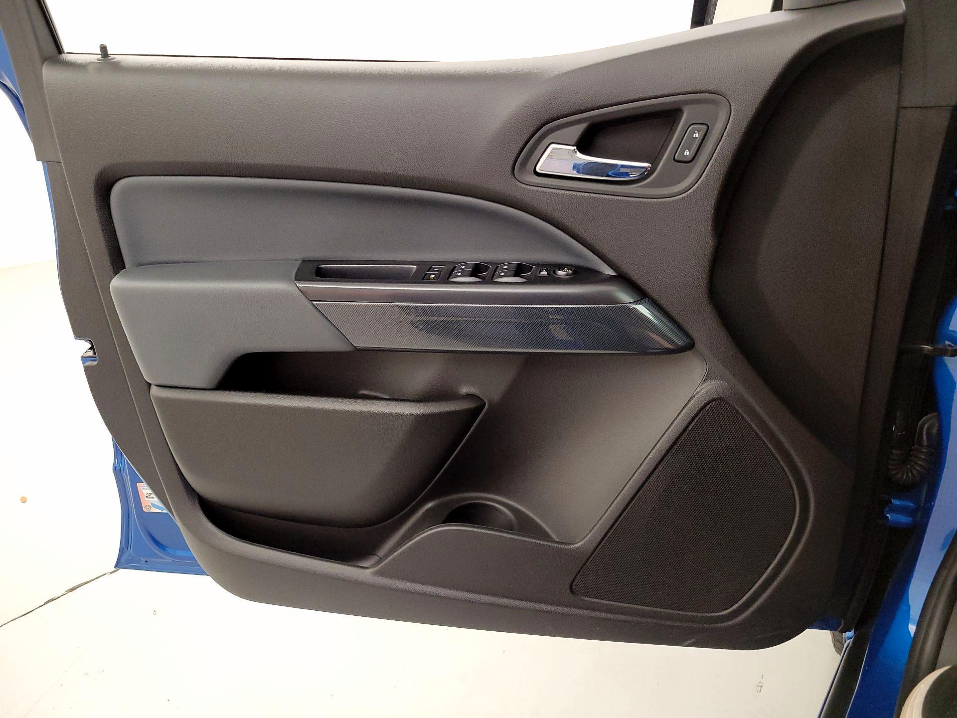 Thumbnail: 2021 Chevrolet Colorado - 12