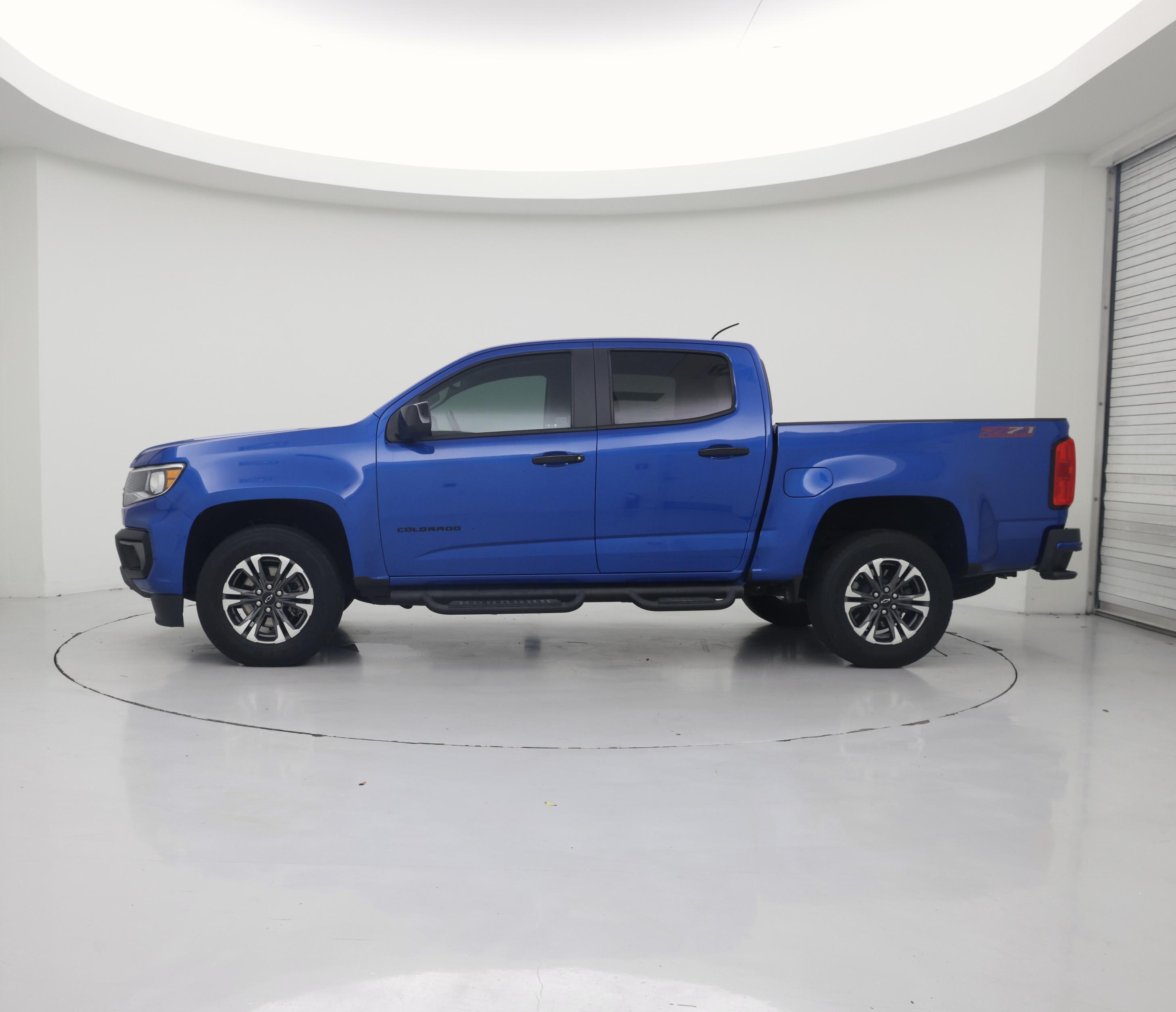 Thumbnail: 2021 Chevrolet Colorado - 3