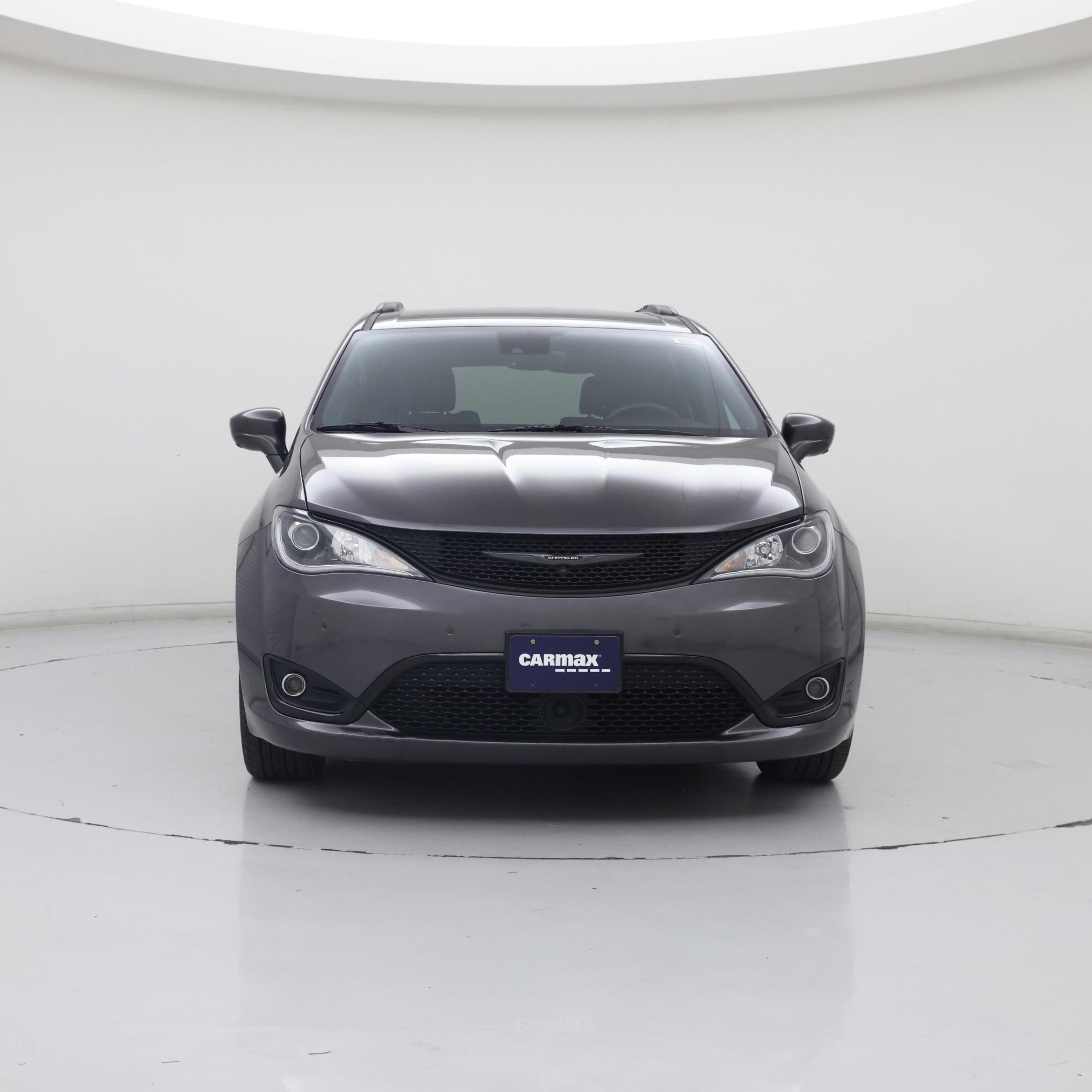 Thumbnail: 2018 Chrysler Pacifica - 5