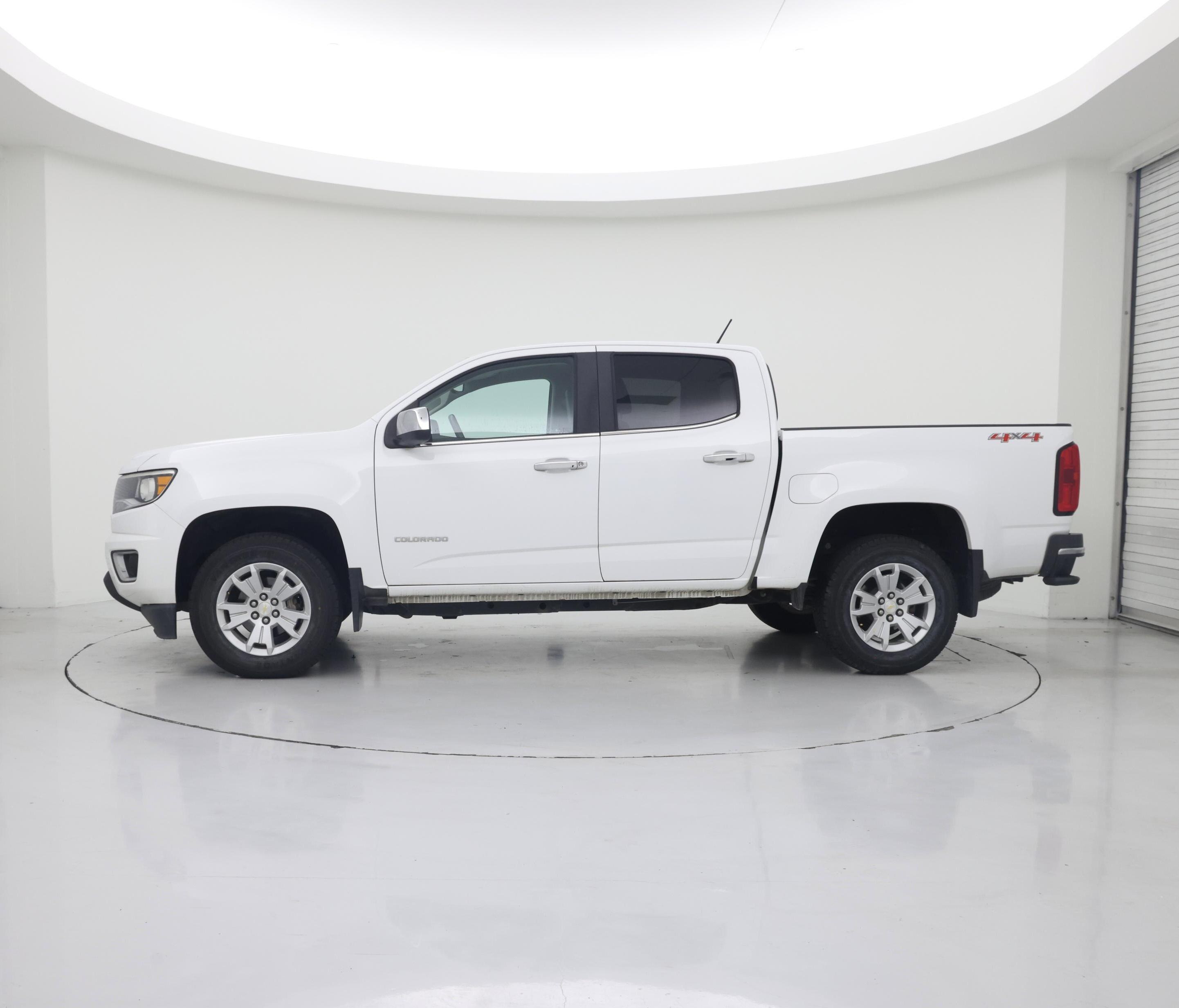 Thumbnail: 2017 Chevrolet Colorado - 3