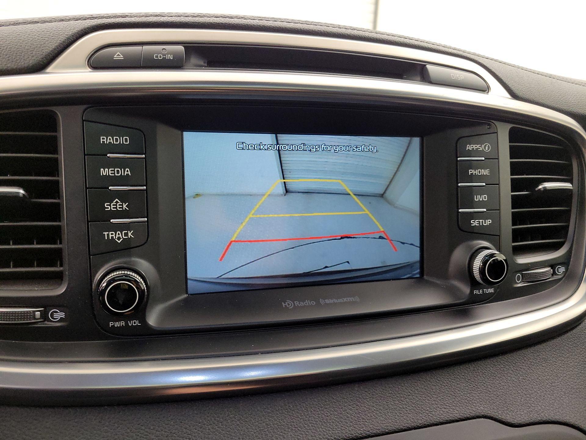 Thumbnail: 2017 Kia Sorento - 14