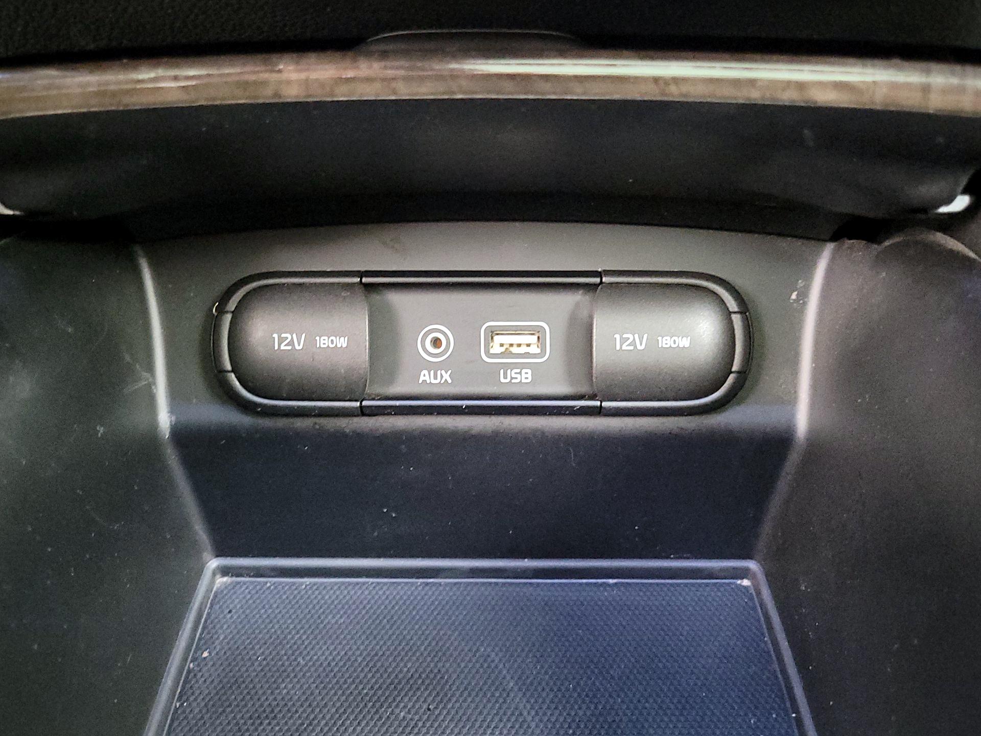 Thumbnail: 2017 Kia Sorento - 18