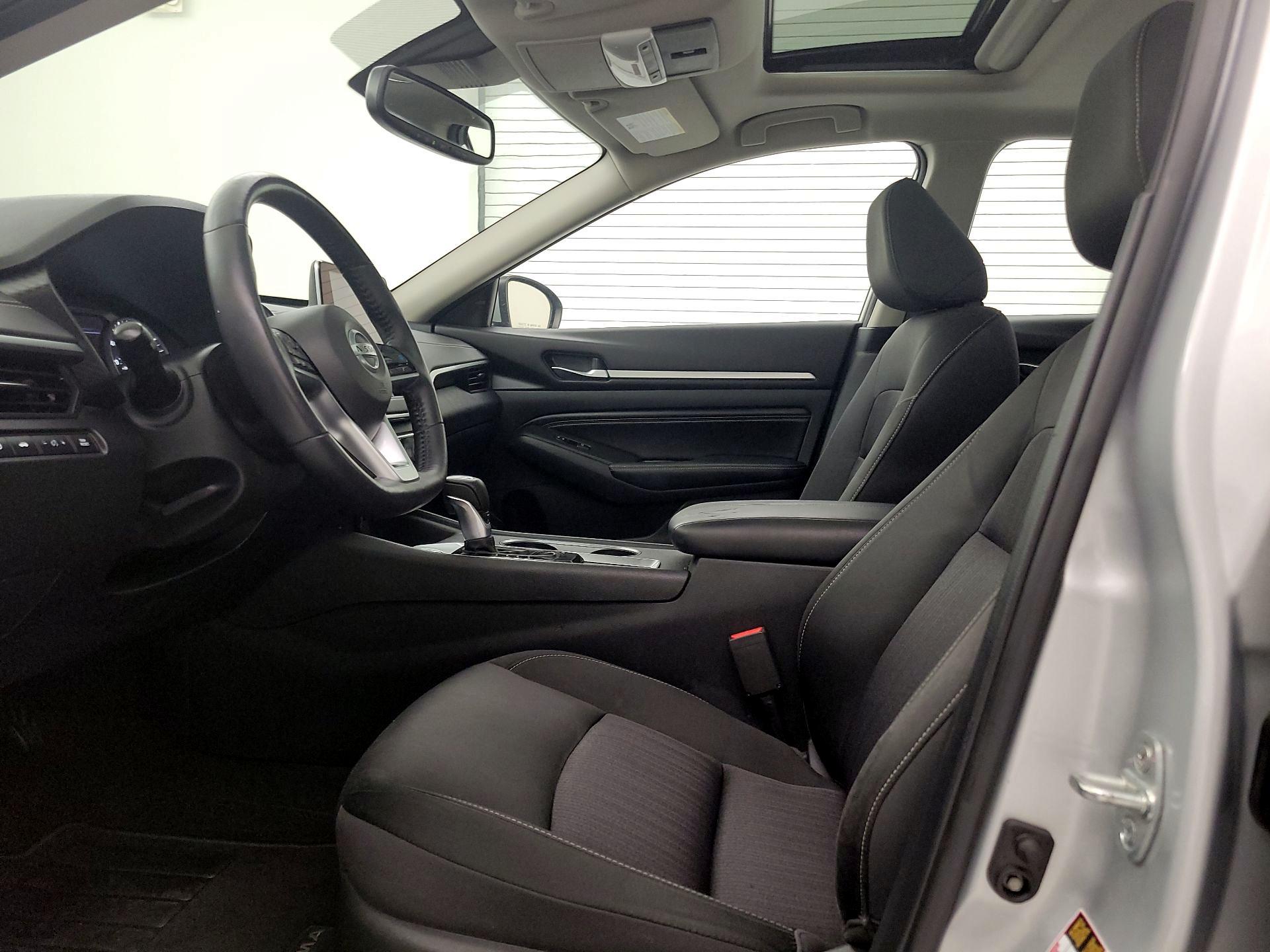 Thumbnail: 2019 Nissan Altima - 11