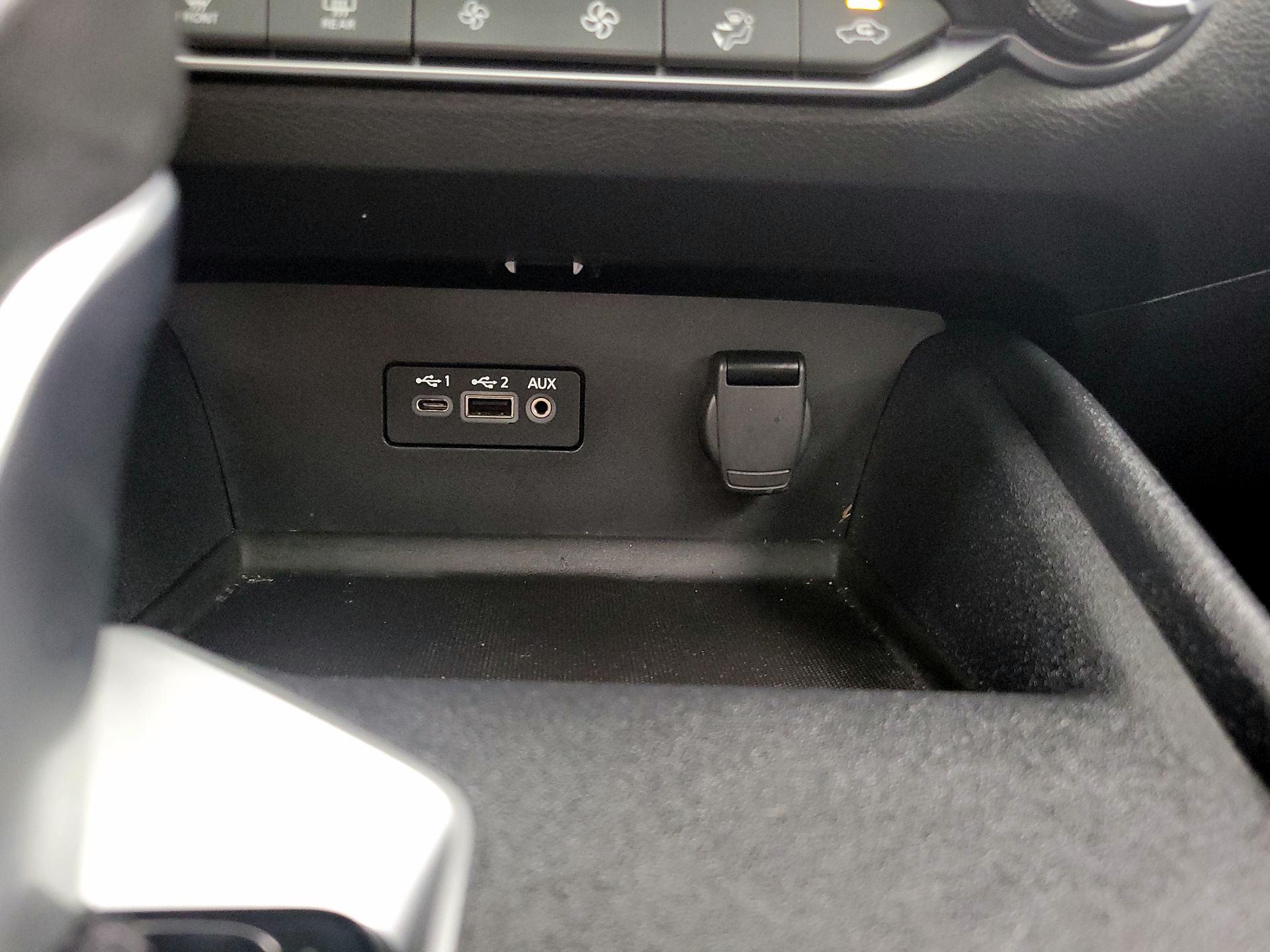 Thumbnail: 2019 Nissan Altima - 18