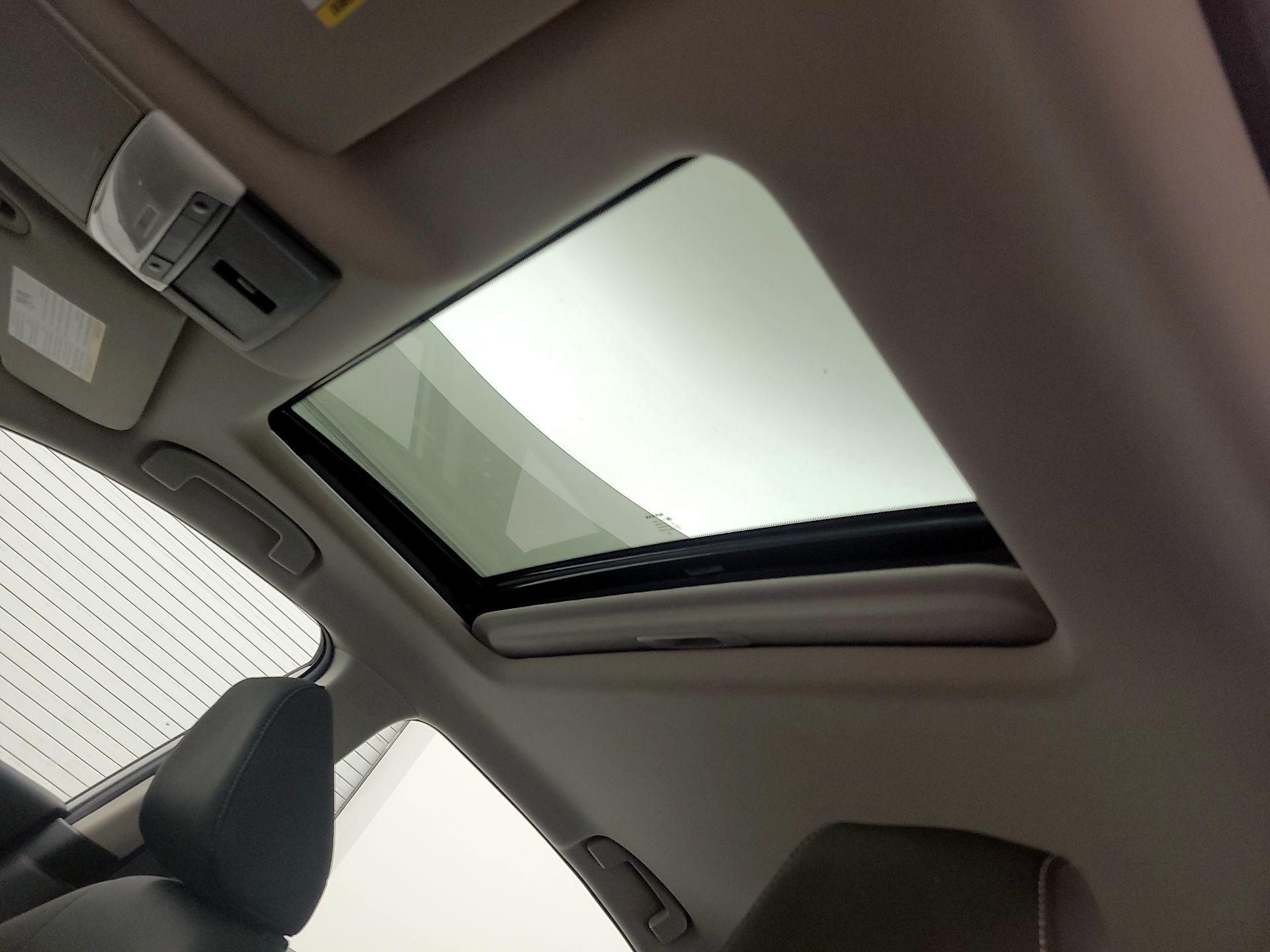 Thumbnail: 2019 Nissan Altima - 19