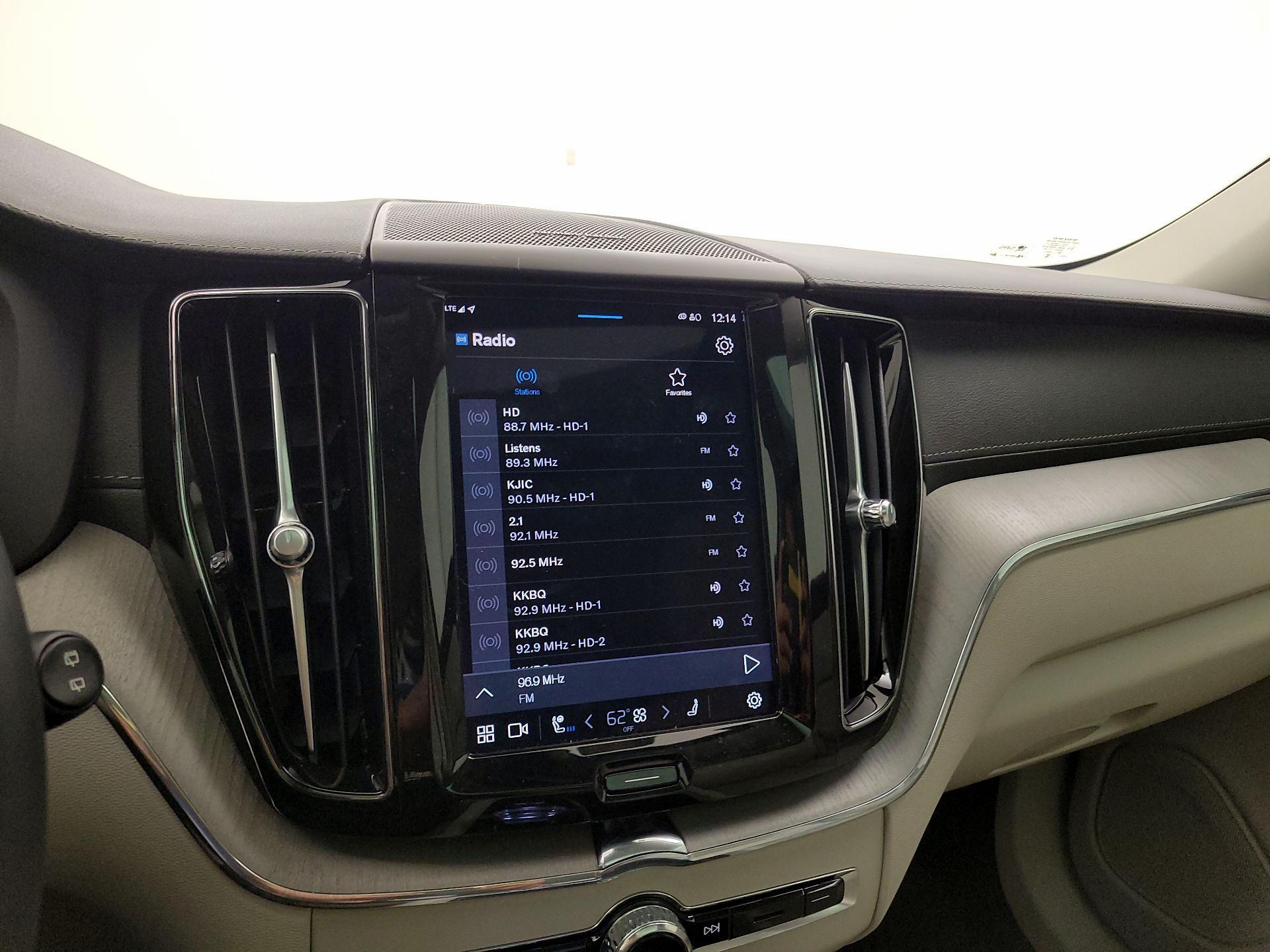 Thumbnail: 2024 Volvo XC60 - 16