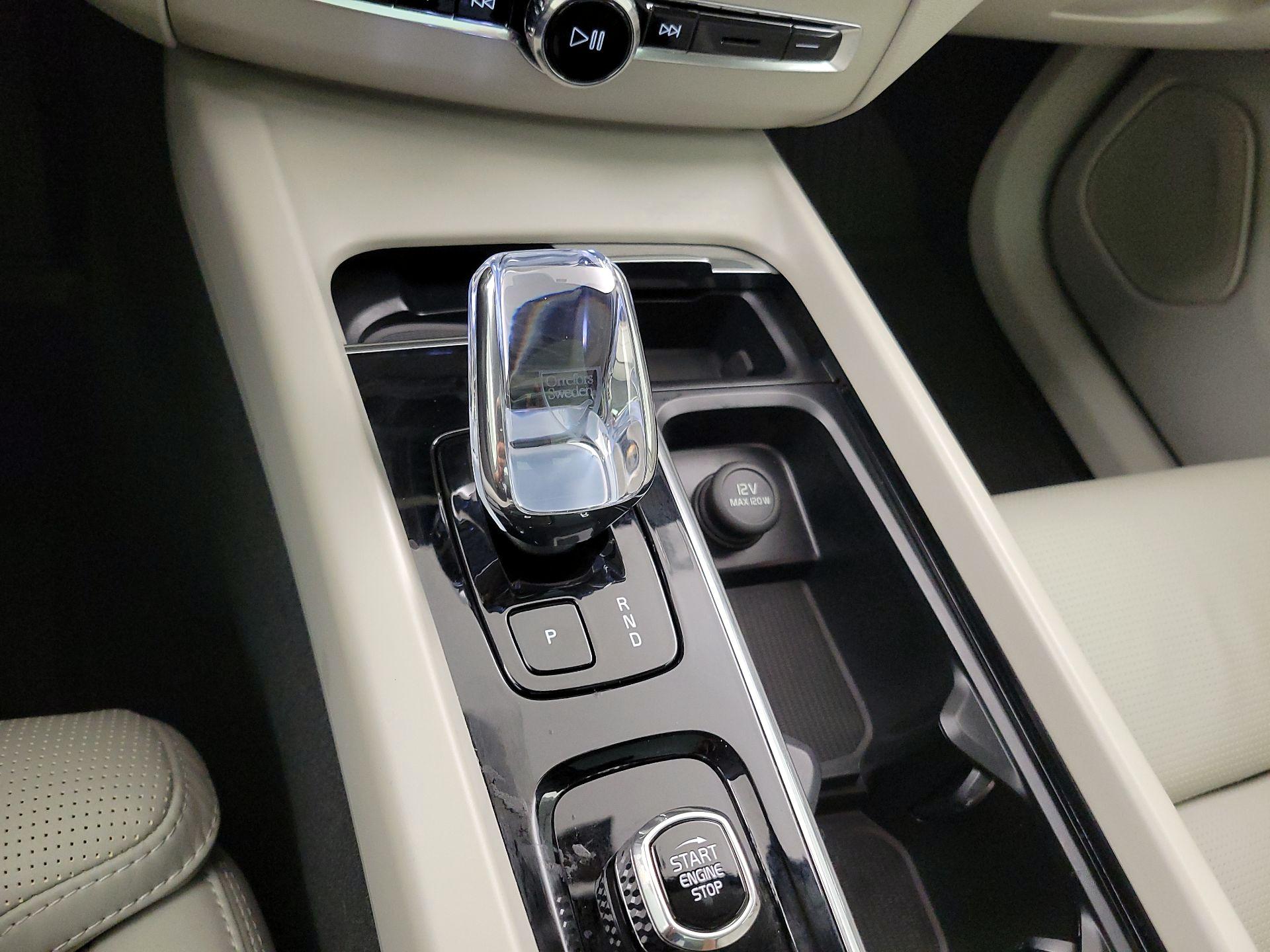 Thumbnail: 2024 Volvo XC60 - 18