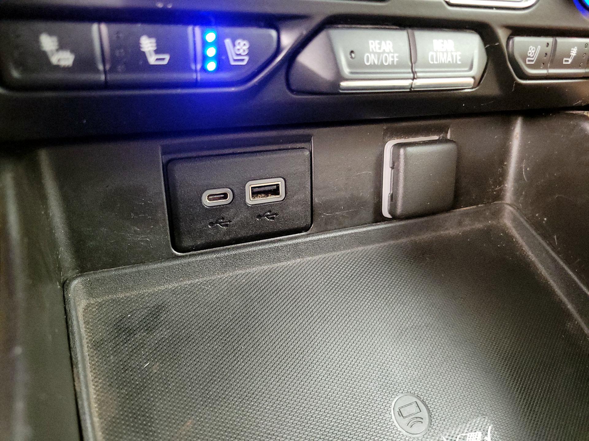 Thumbnail: 2021 Chevrolet Suburban - 19