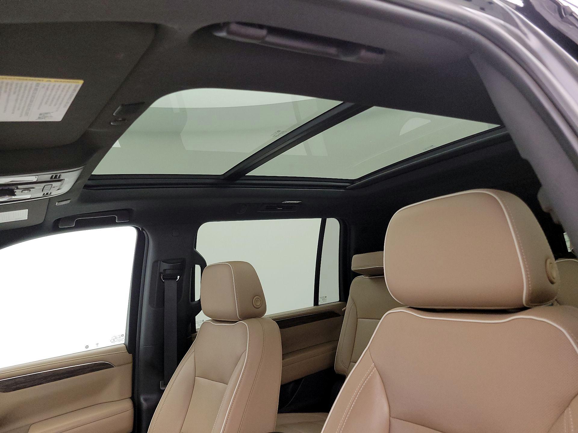 Thumbnail: 2021 Chevrolet Suburban - 20