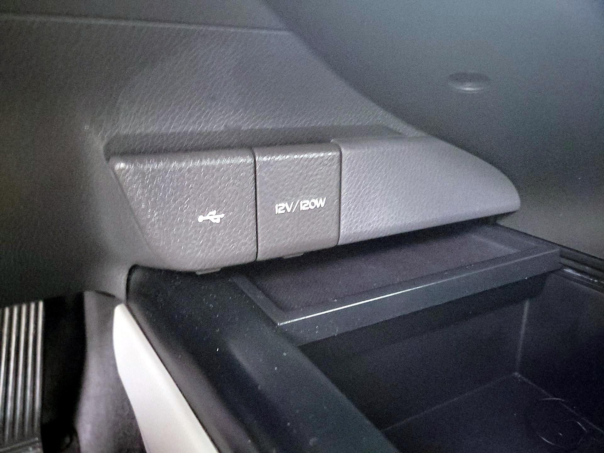 Thumbnail: 2020 Toyota Camry - 18