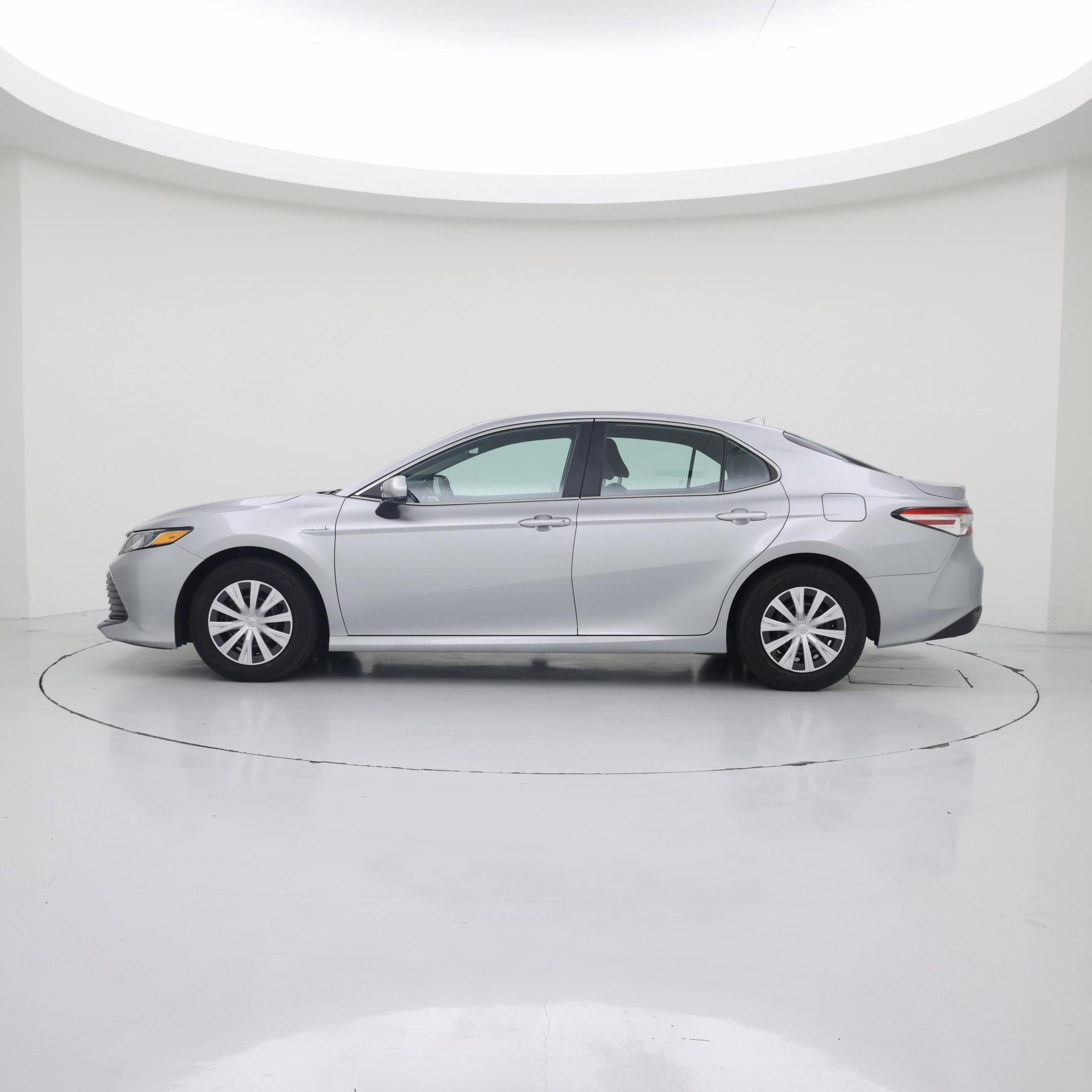 Thumbnail: 2020 Toyota Camry - 3