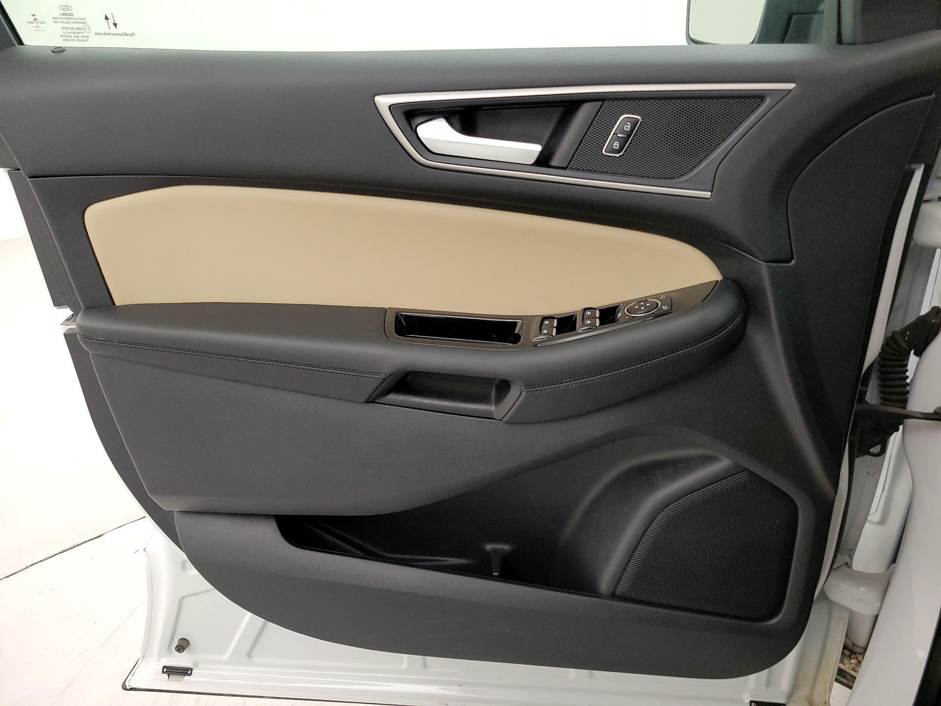 Thumbnail: 2020 Ford Edge - 12