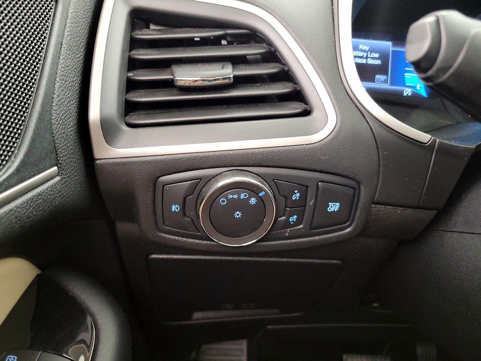 Thumbnail: 2020 Ford Edge - 13