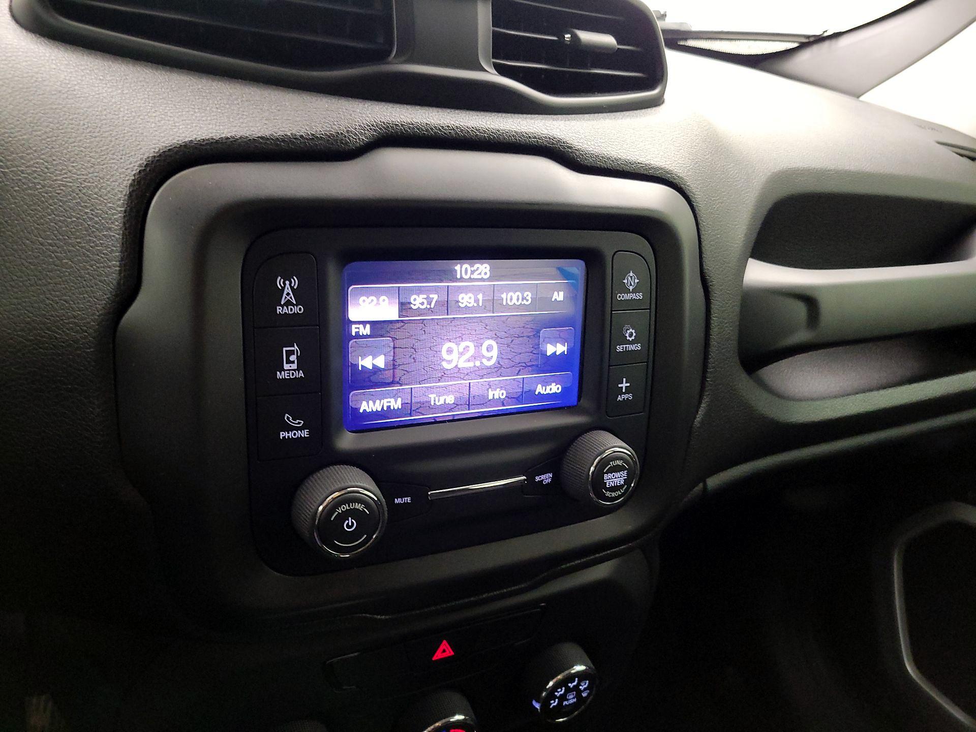 Thumbnail: 2020 Jeep Renegade - 15