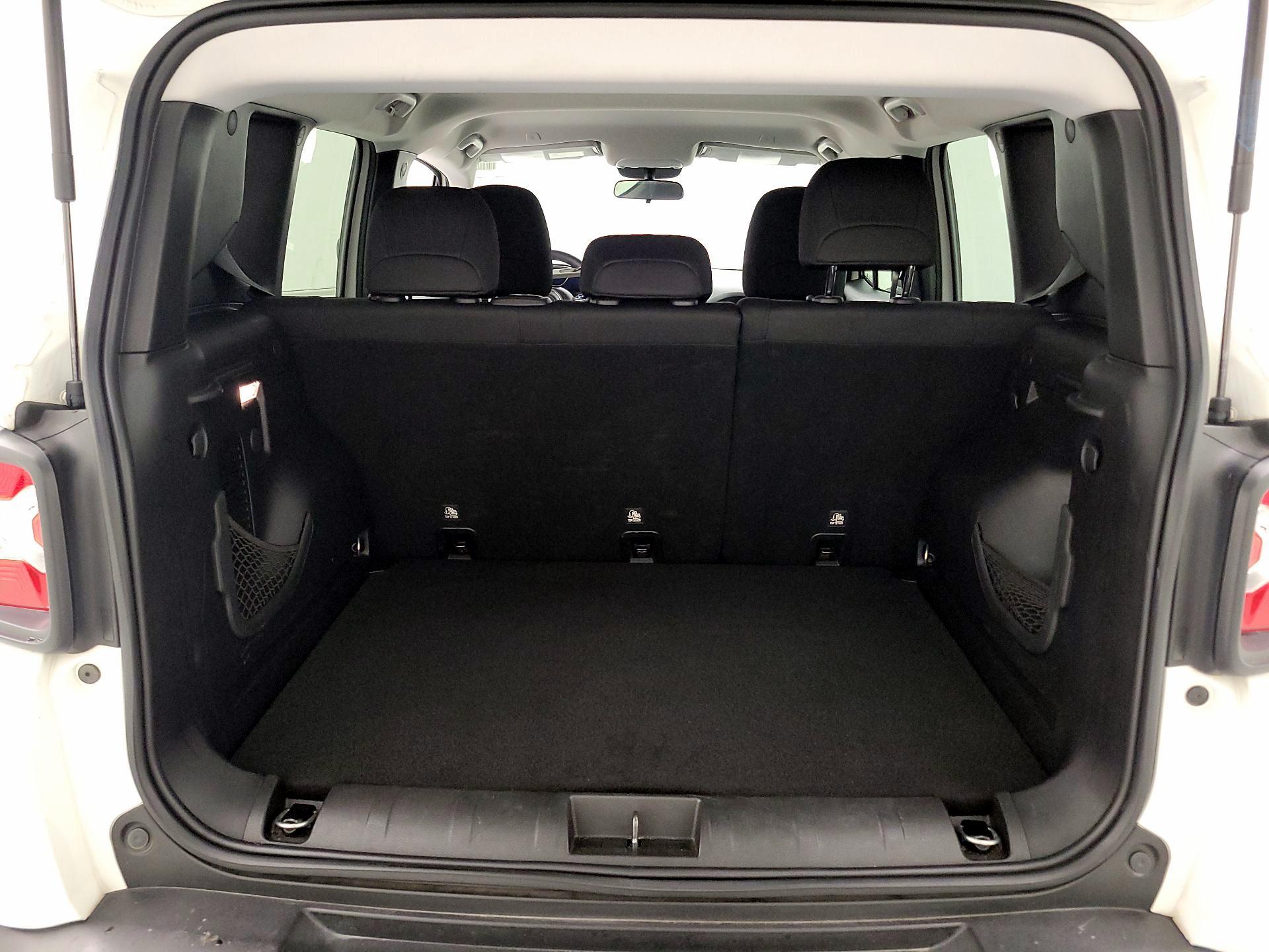 Thumbnail: 2020 Jeep Renegade - 20