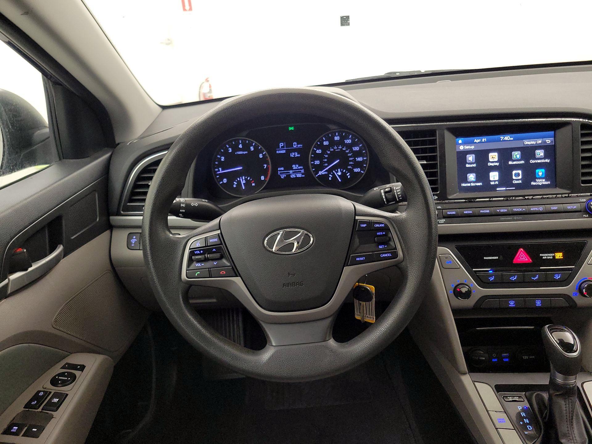 Thumbnail: 2017 Hyundai Elantra - 10