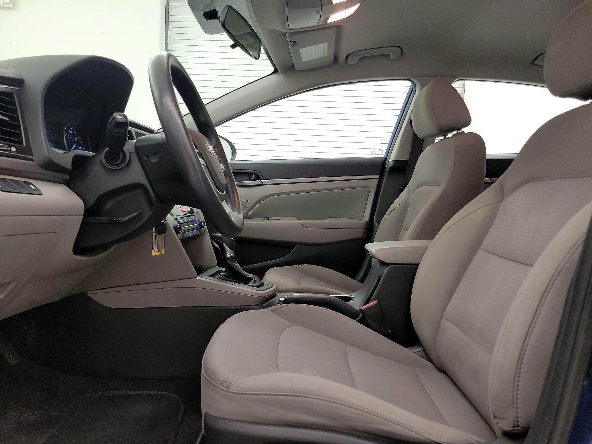 Thumbnail: 2017 Hyundai Elantra - 11