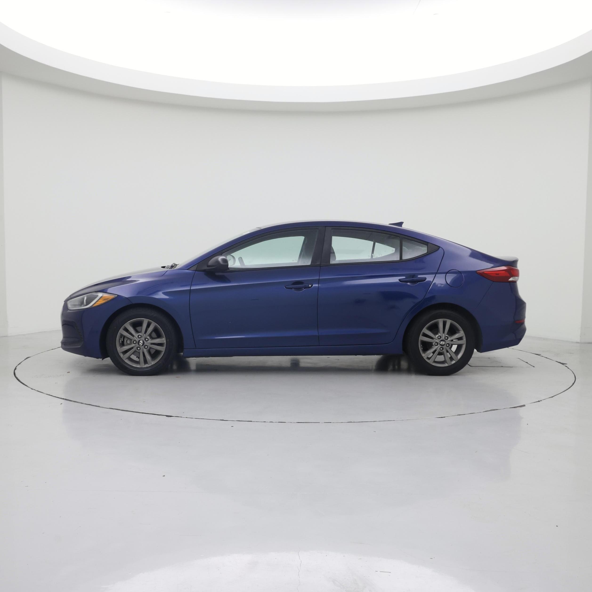 Thumbnail: 2017 Hyundai Elantra - 3