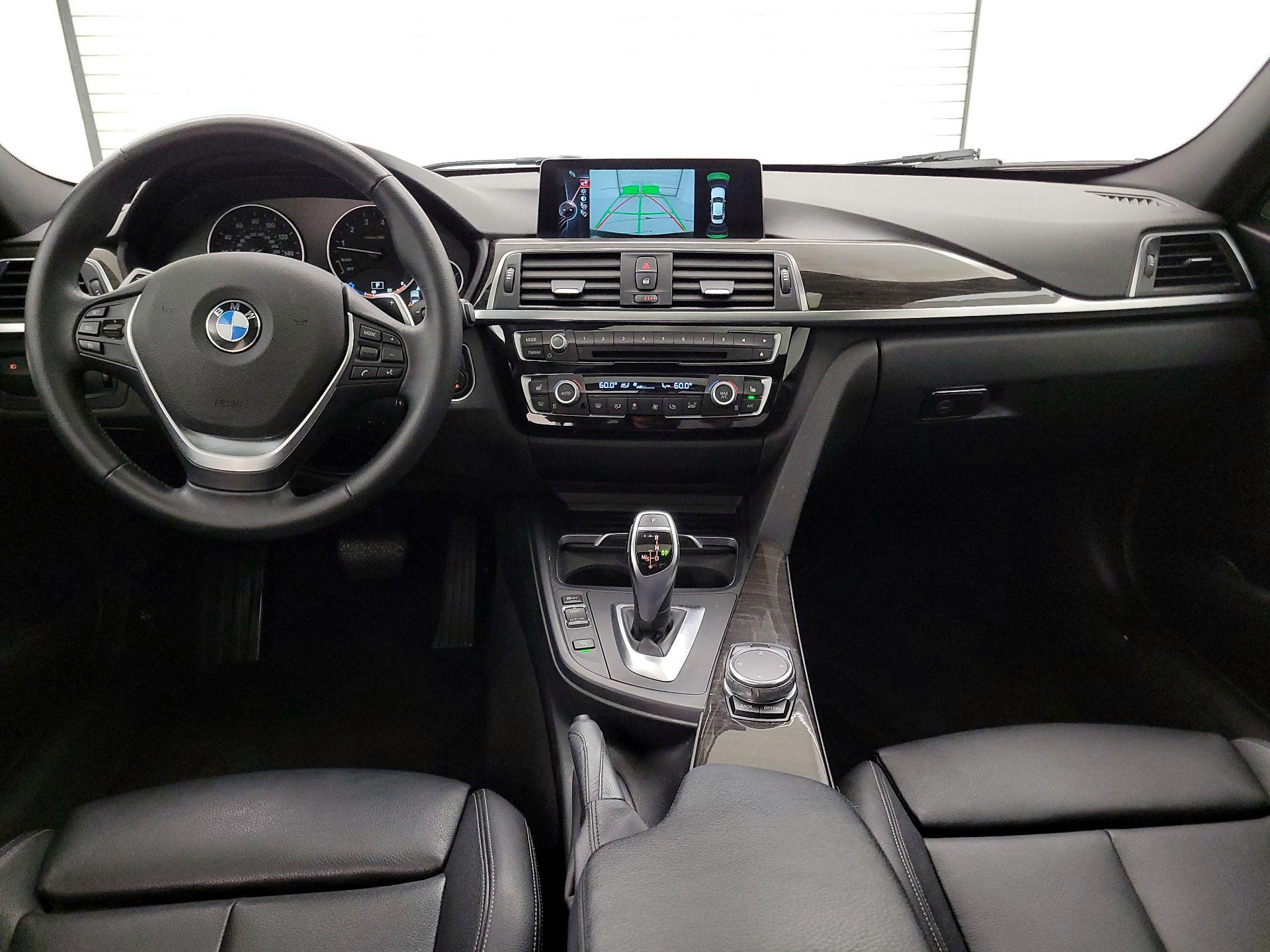 Thumbnail: 2016 BMW 3 Series - 9