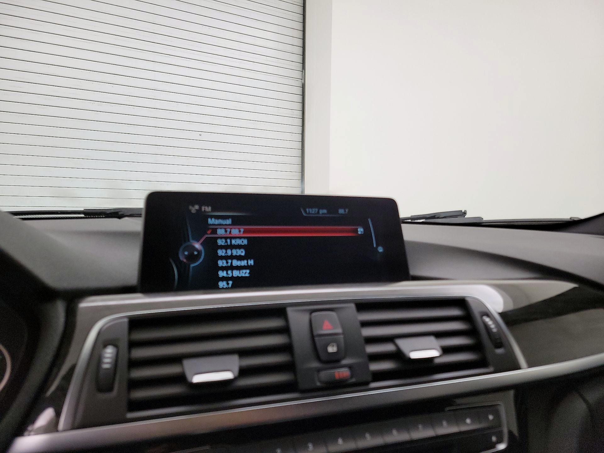 Thumbnail: 2016 BMW 3 Series - 15